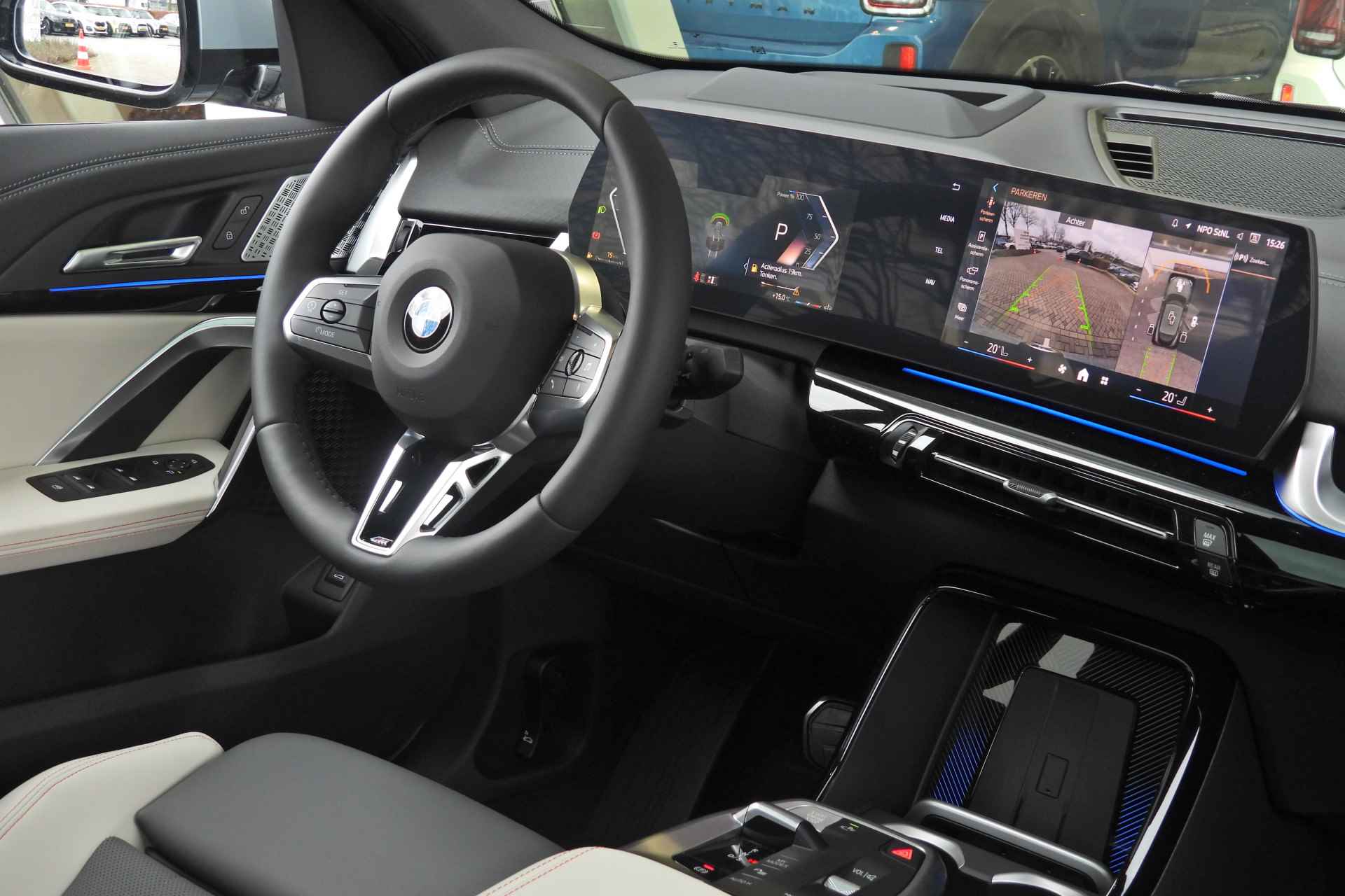 BMW X2 sDrive20i High Executive M Sport Automaat / Panoramadak / Sportstoelen / Adaptief M Onderstel / Parking Assistant Plus / Adaptieve LED / Comfort Access / Harman-Kardon - 31/32