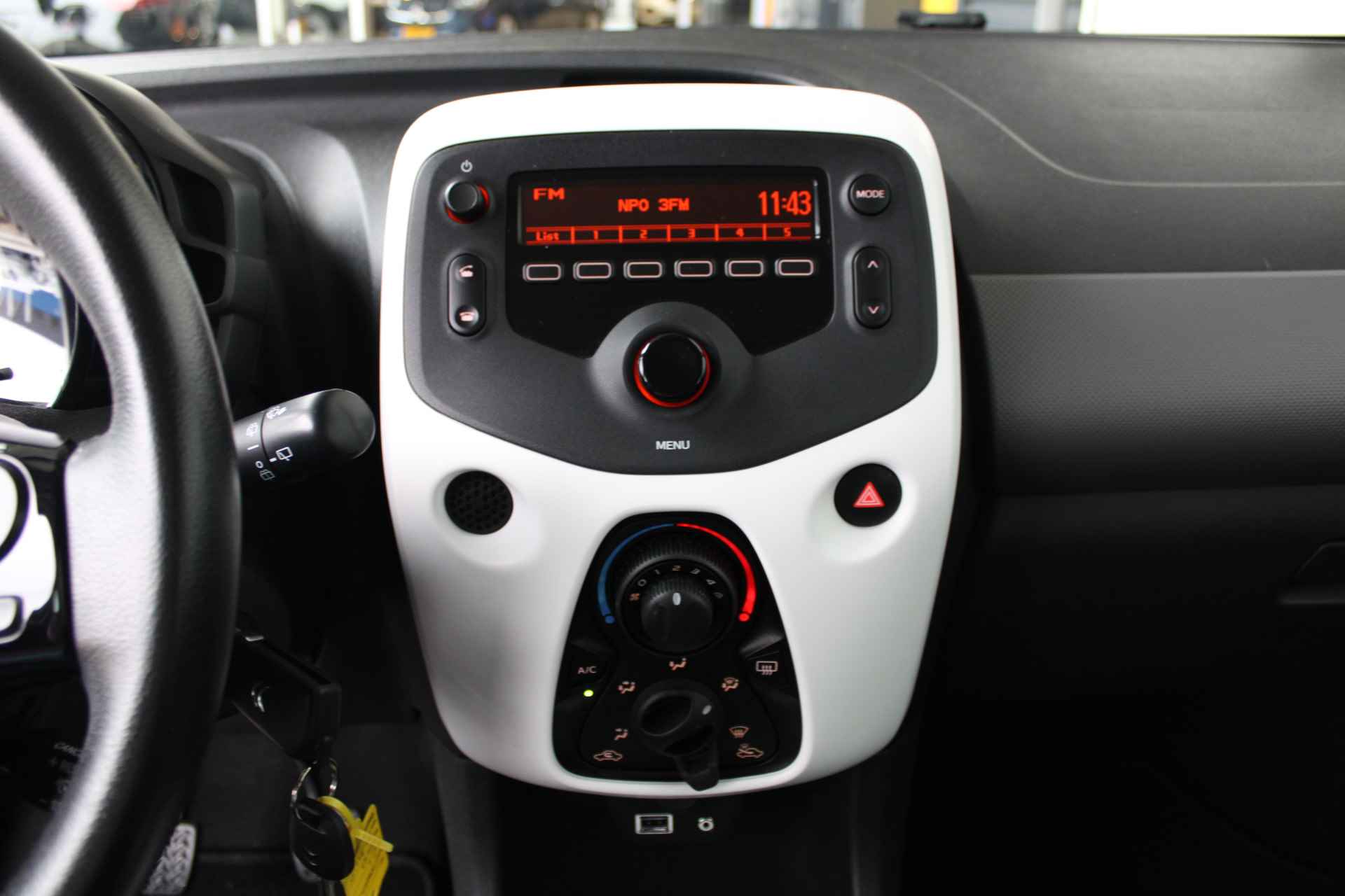 Citroën C1 1.0 VTi Feel | Airco | Cruise control | Bluetooth | - 24/29