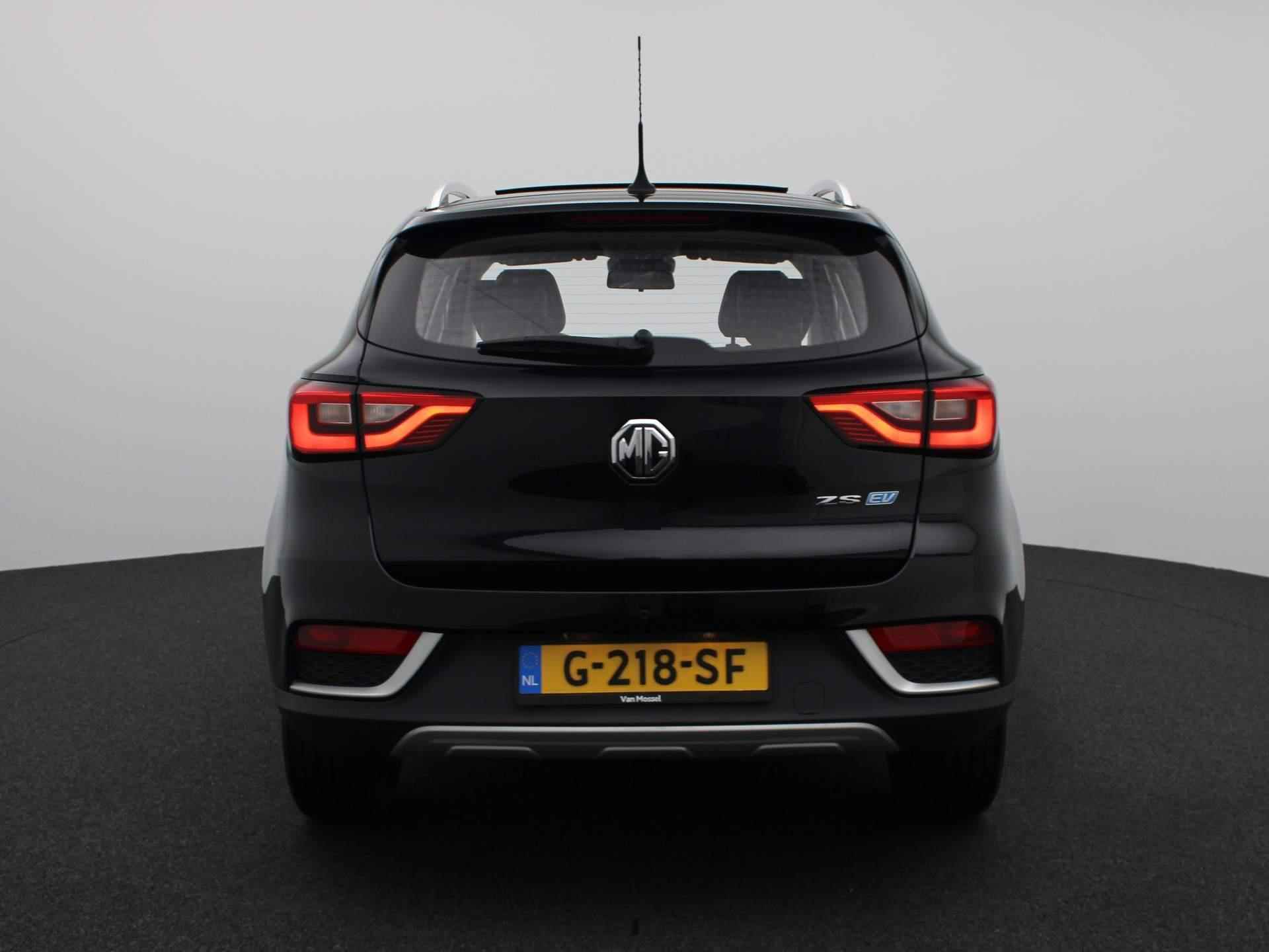 MG ZS EV Luxury 45 kWh | Schuifdak | Leder | Navigatie | Camera | Airco | Parkeersensoren | - 5/40