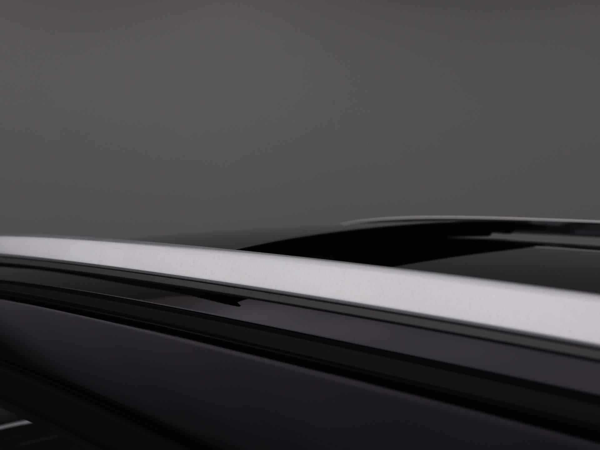 MG ZS EV Luxury 45 kWh | Schuifdak | Leder | Navigatie | Camera | Airco | Parkeersensoren | - 36/40