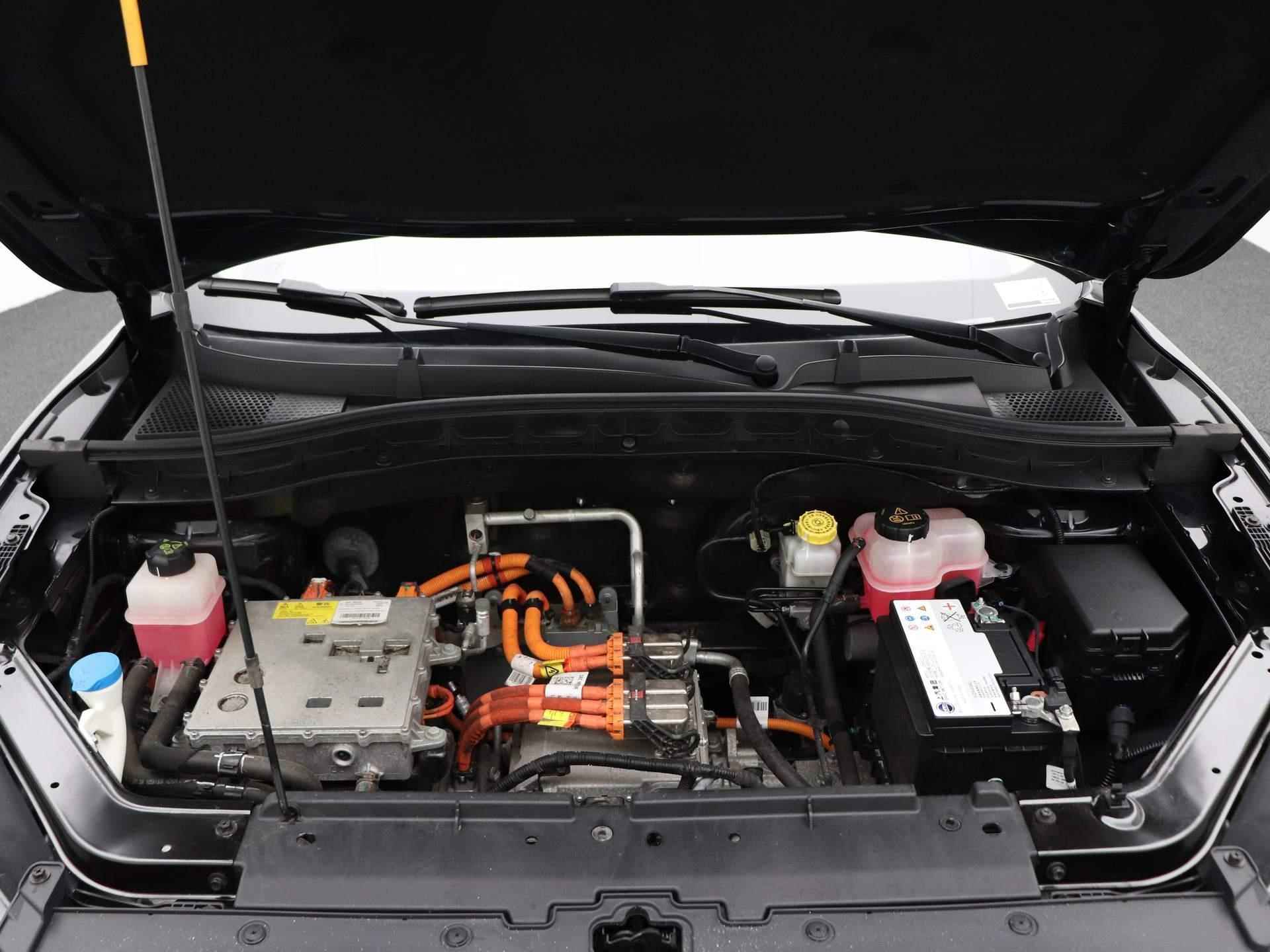 MG ZS EV Luxury 45 kWh | Schuifdak | Leder | Navigatie | Camera | Airco | Parkeersensoren | - 37/40