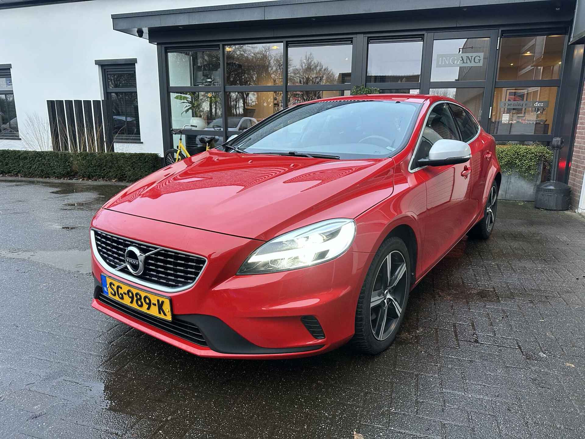 Volvo V40 2.0 T4 R-Design TH/NAVI *ALL-IN PRIJS* - 7/30