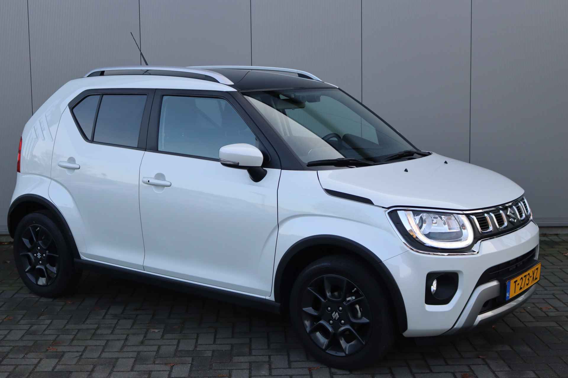 Suzuki Ignis 1.2 83PK Smart Hybrid Allgrip Select Navigatie/Camera/Stoelverwarming/Carplay-android - 2/33