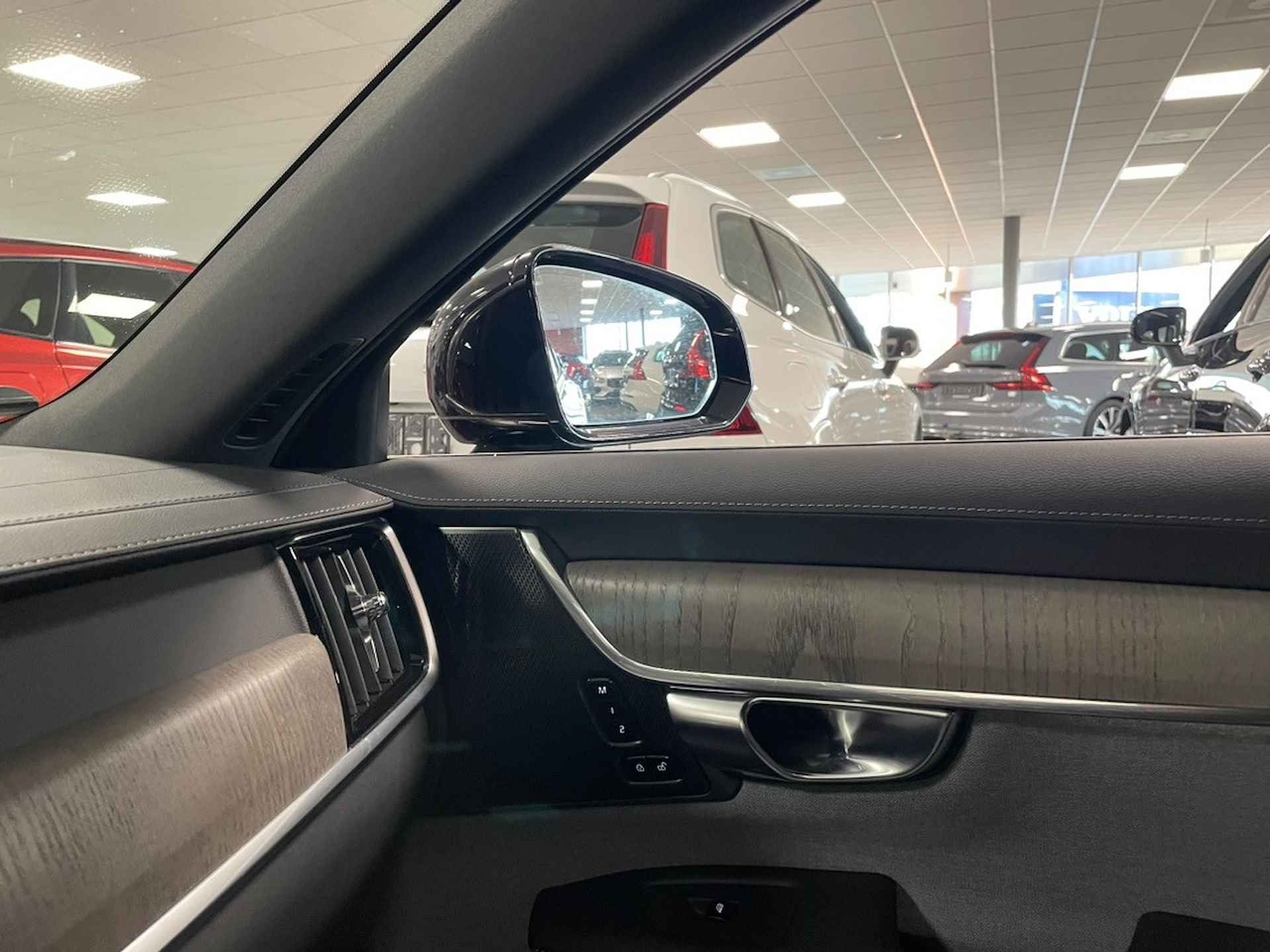 Volvo V90 T6 AWD Recharge Inscription | Harman Kardon | Adaptieve Cruise Control | Stoel en stuurwielverwarming | Full LED Meesturende kop - 29/35