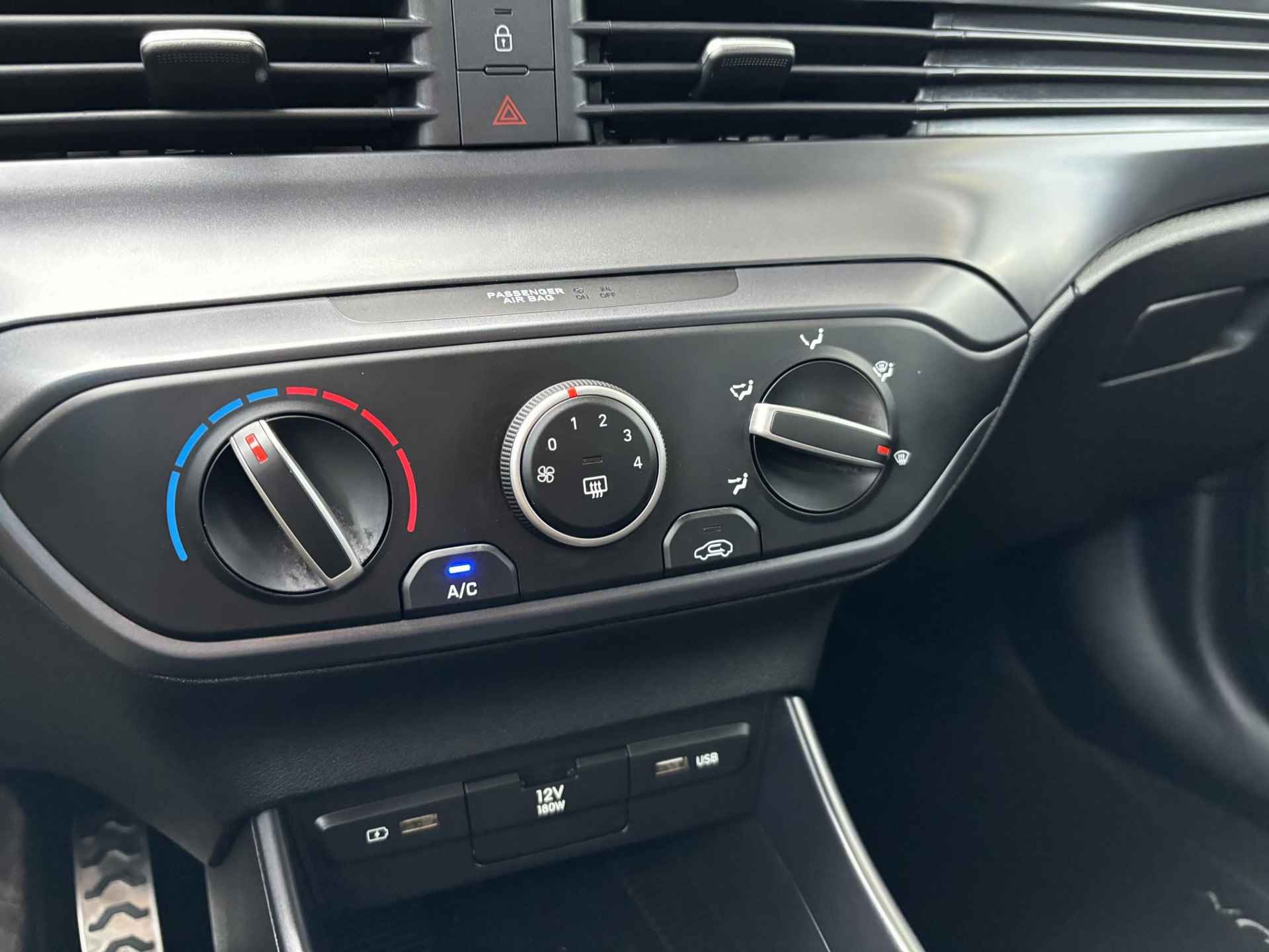 Hyundai Bayon 1.0 T-GDI Comfort Smart | Navigatie | Cruise Control | Climate Control | Parkeersensoren | Parkeercamera | 36Mnd. Garantie | Rijklaar! | - 23/30