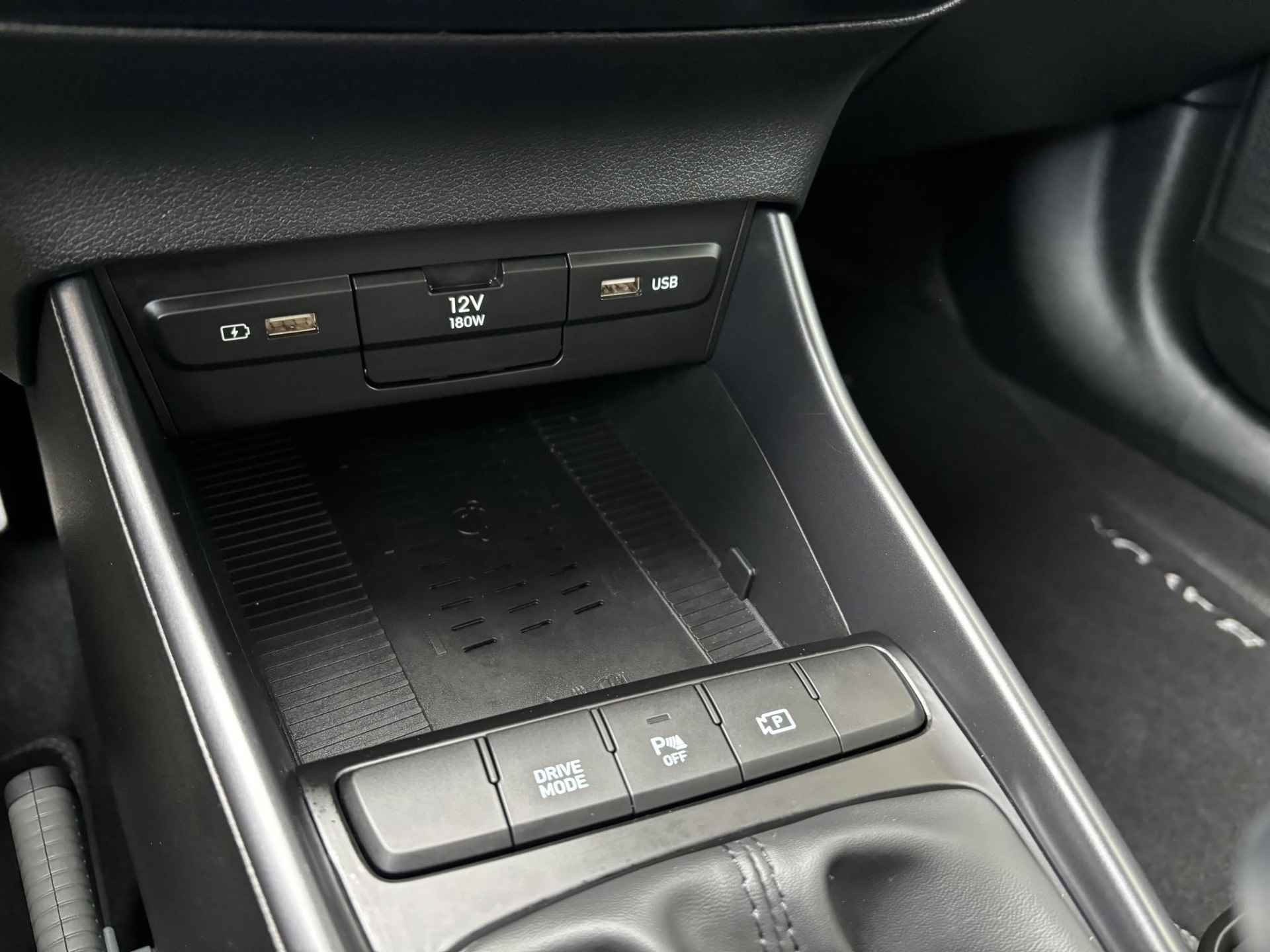 Hyundai Bayon 1.0 T-GDI Comfort Smart | Navigatie | Cruise Control | Climate Control | Parkeersensoren | Parkeercamera | 36Mnd. Garantie | Rijklaar! | - 24/30