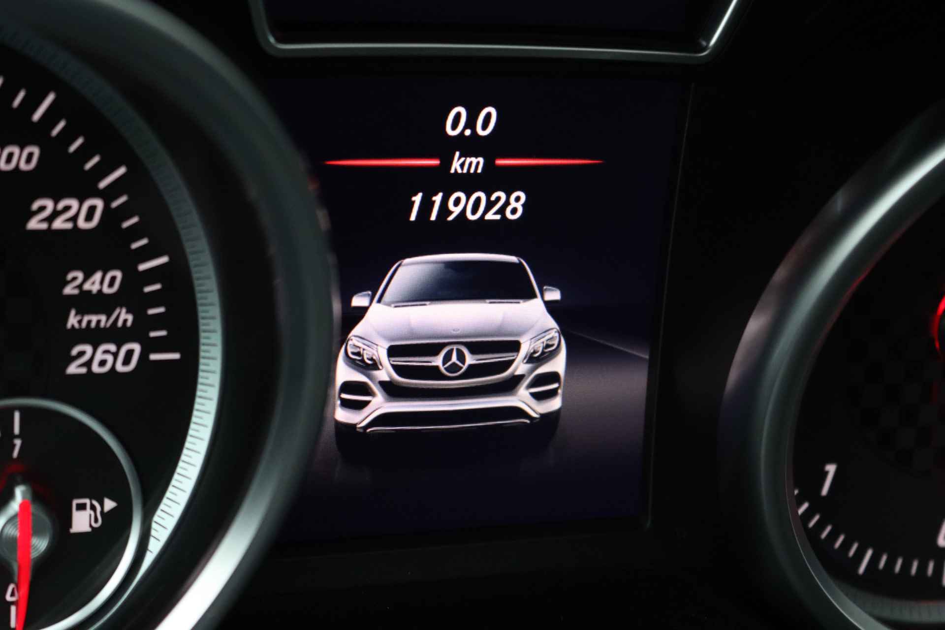 Mercedes-Benz GLE Coupé 350 d 4MATIC AMG Line Aut9 | Luchtvering | Distronic+ | Panoramadak | Trekhaak | Harman&Kardon | Nappa Leder | Memory | Stoelverwarming | Keyless Go | - 27/38