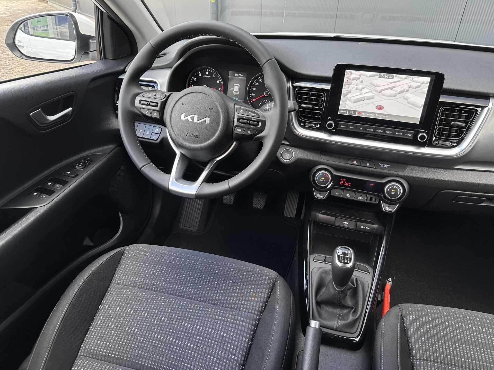 Kia Stonic 1.0 T-GDi DynamicPlusLine | *ANWB ACTIE private lease vanaf €374,-* | *Niet op voorraad* | €2.000,- Actiekorting | Navi | Camera | Clima | LED | Apple Carplay & Android Auto | Keyless Entry - 12/31