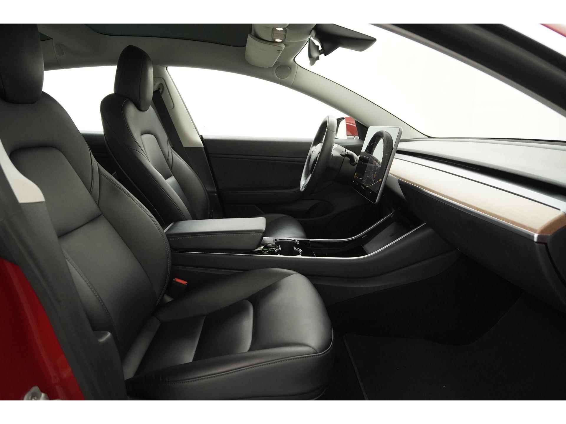 Tesla Model 3 Long Range Dual AWD | Trekhaak | Camera | Adapt.cruise | Premium audio | Zondag Open! - 3/49