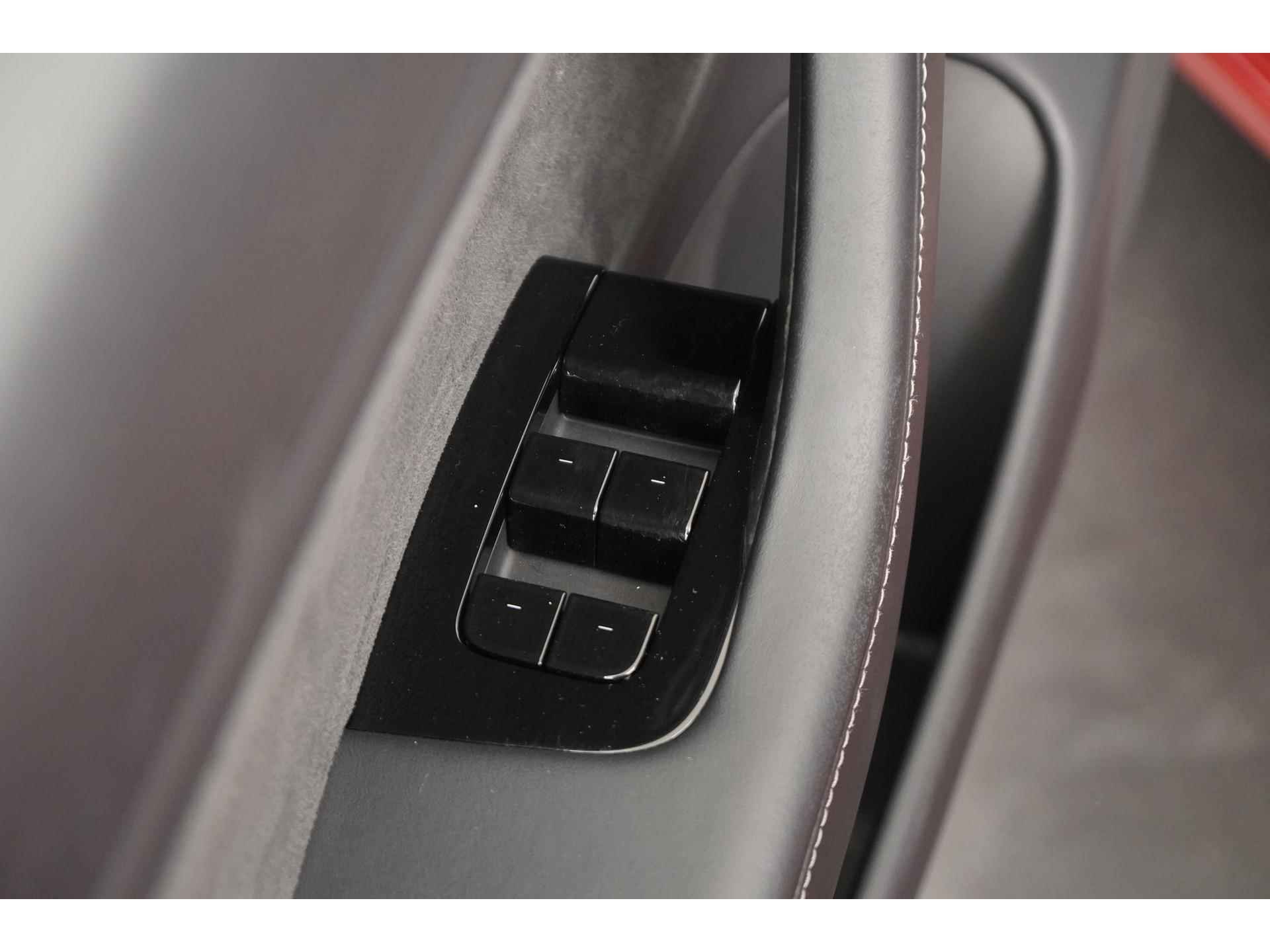 Tesla Model 3 Long Range Dual AWD | Trekhaak | Camera | Adapt.cruise | Premium audio | Zondag Open! - 37/49