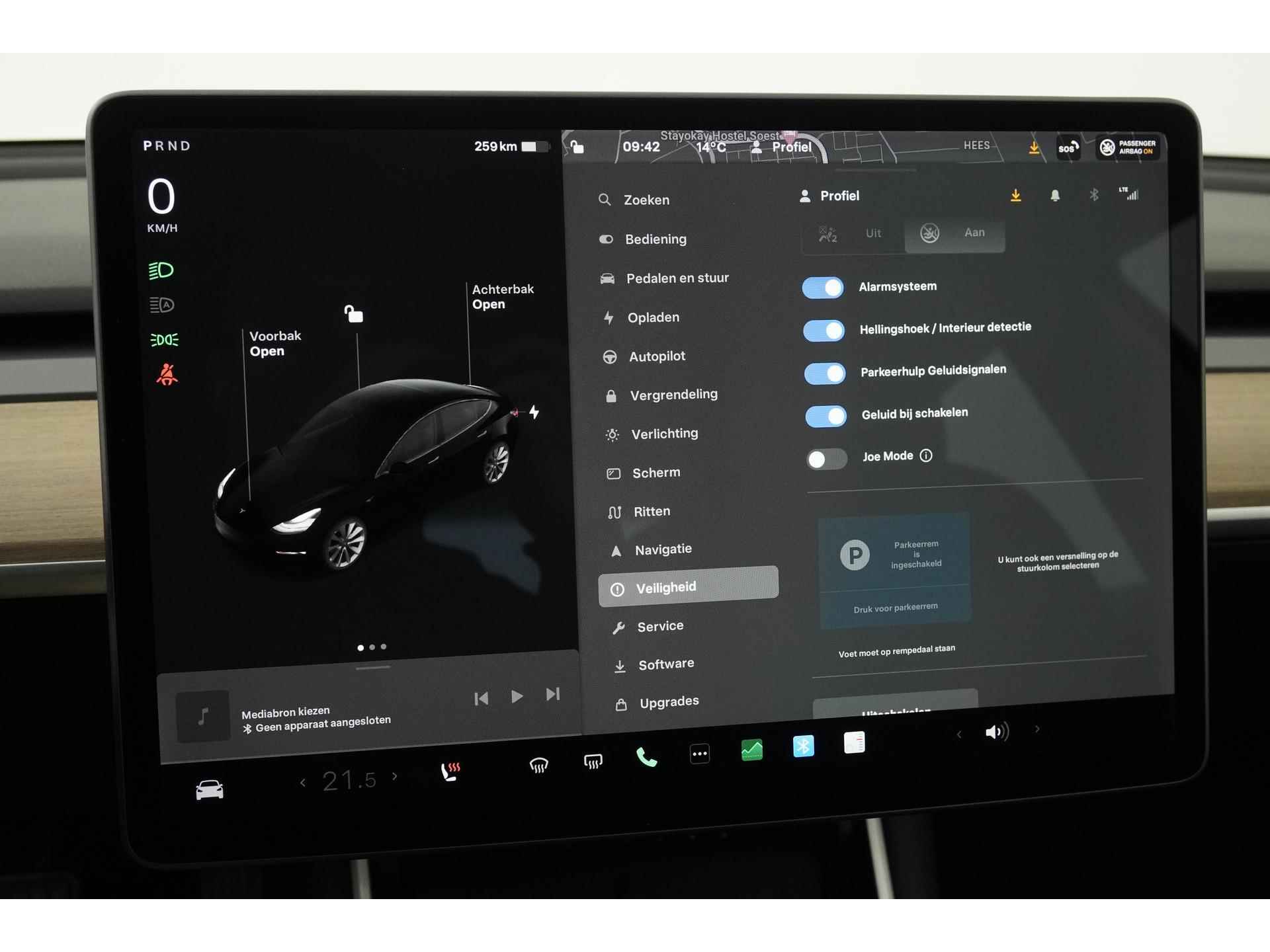 Tesla Model 3 Long Range Dual AWD | Trekhaak | Camera | Adapt.cruise | Premium audio | Zondag Open! - 40/49