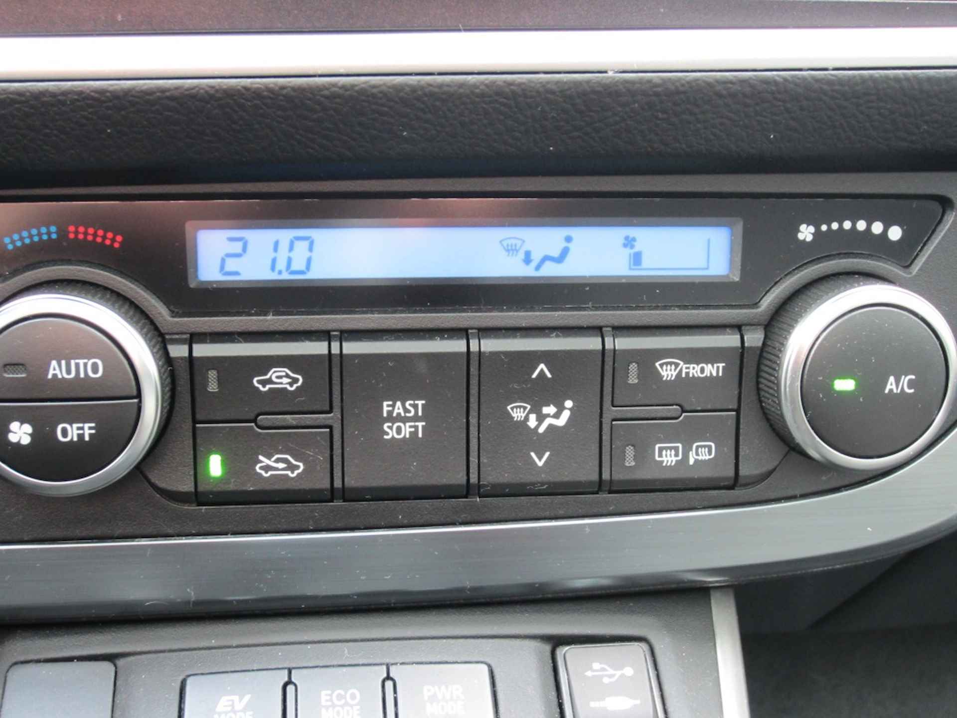 Toyota Auris Touring Sports 1.8 Hybrid Lease+ Navi PDC Panoramadak Stoelverwarming - 15/26