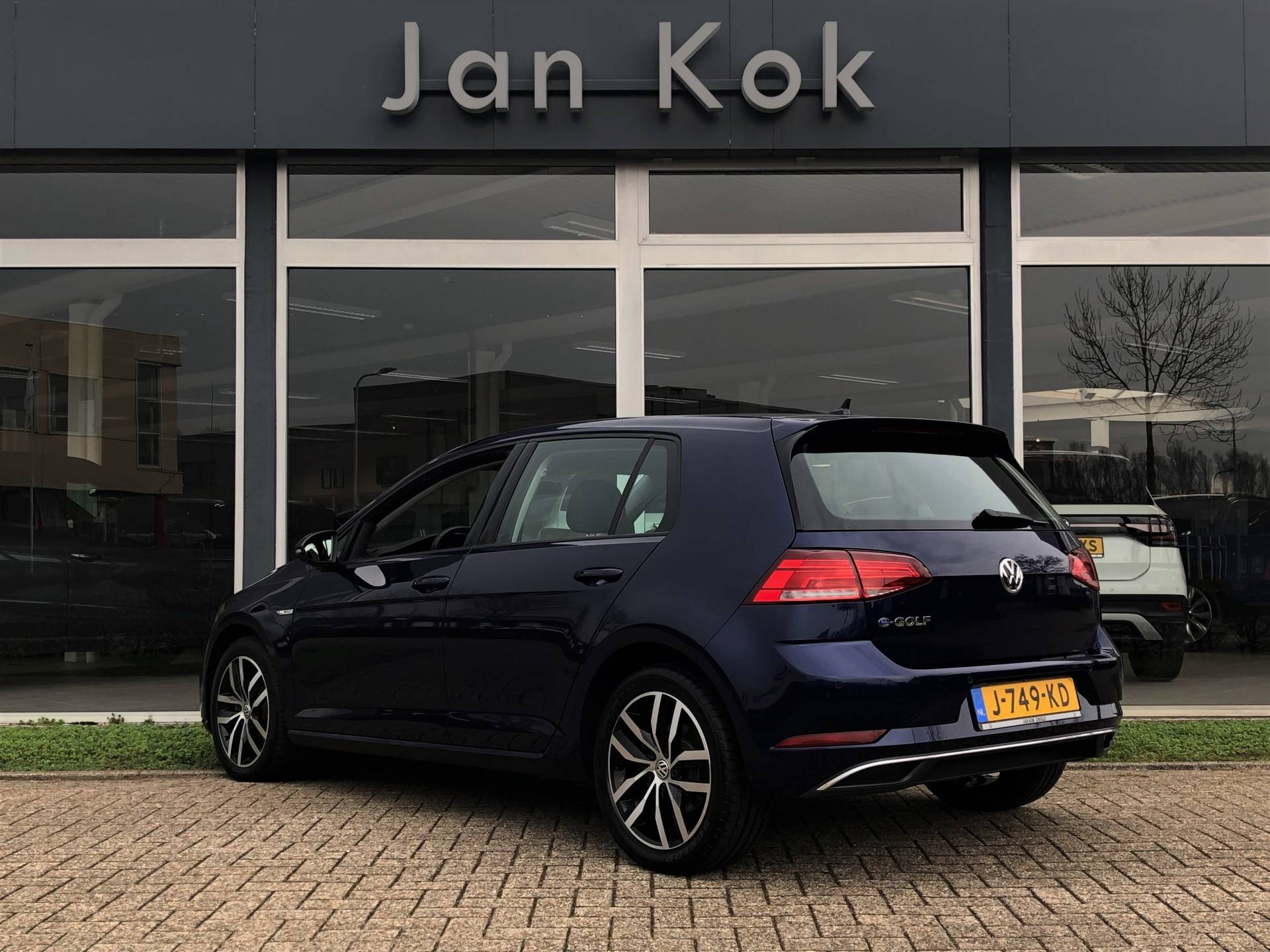 Volkswagen e-Golf E-DITION 136 pk | 17" |  Warmtepomp | Virtual Cockpit | Winter - 4/34