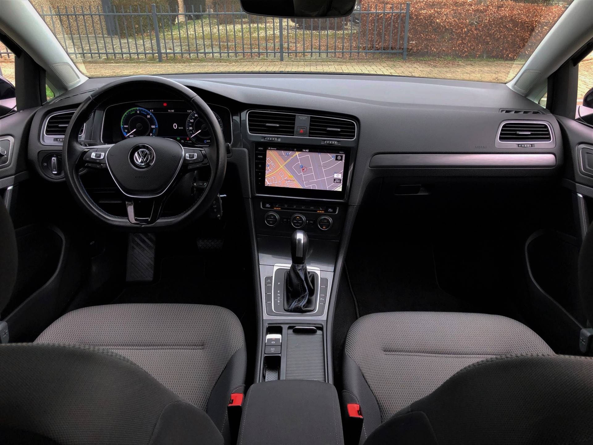 Volkswagen e-Golf E-DITION 136 pk | 17" |  Warmtepomp | Virtual Cockpit | Winter - 5/34