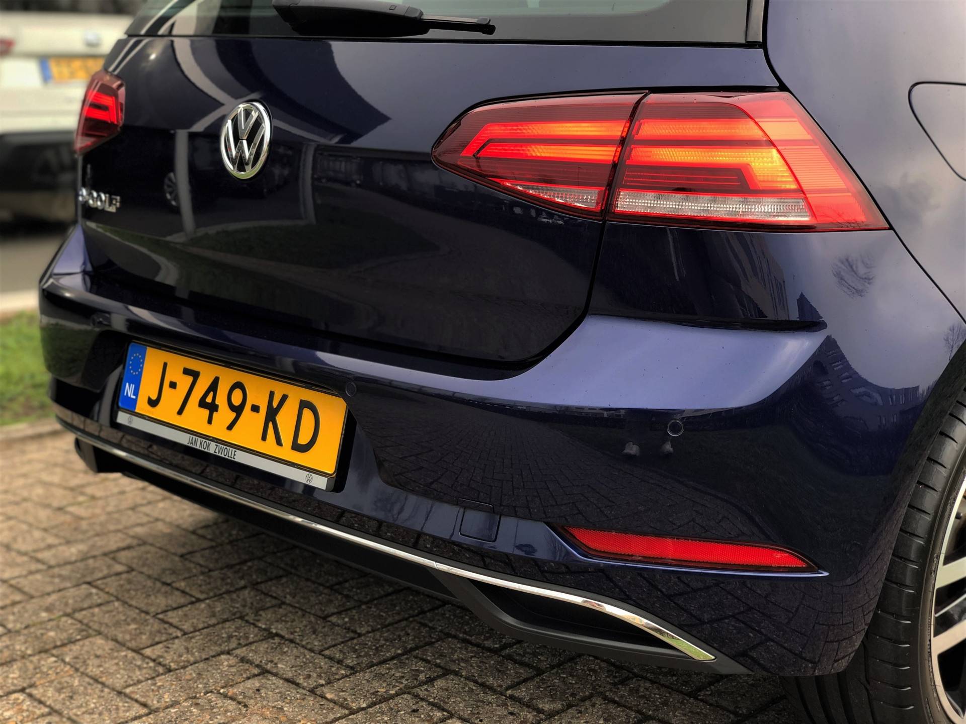 Volkswagen e-Golf E-DITION 136 pk | € 2000 Subsidie | 17" |  Warmtepomp | Virtual Cockpit | Winter - 22/34