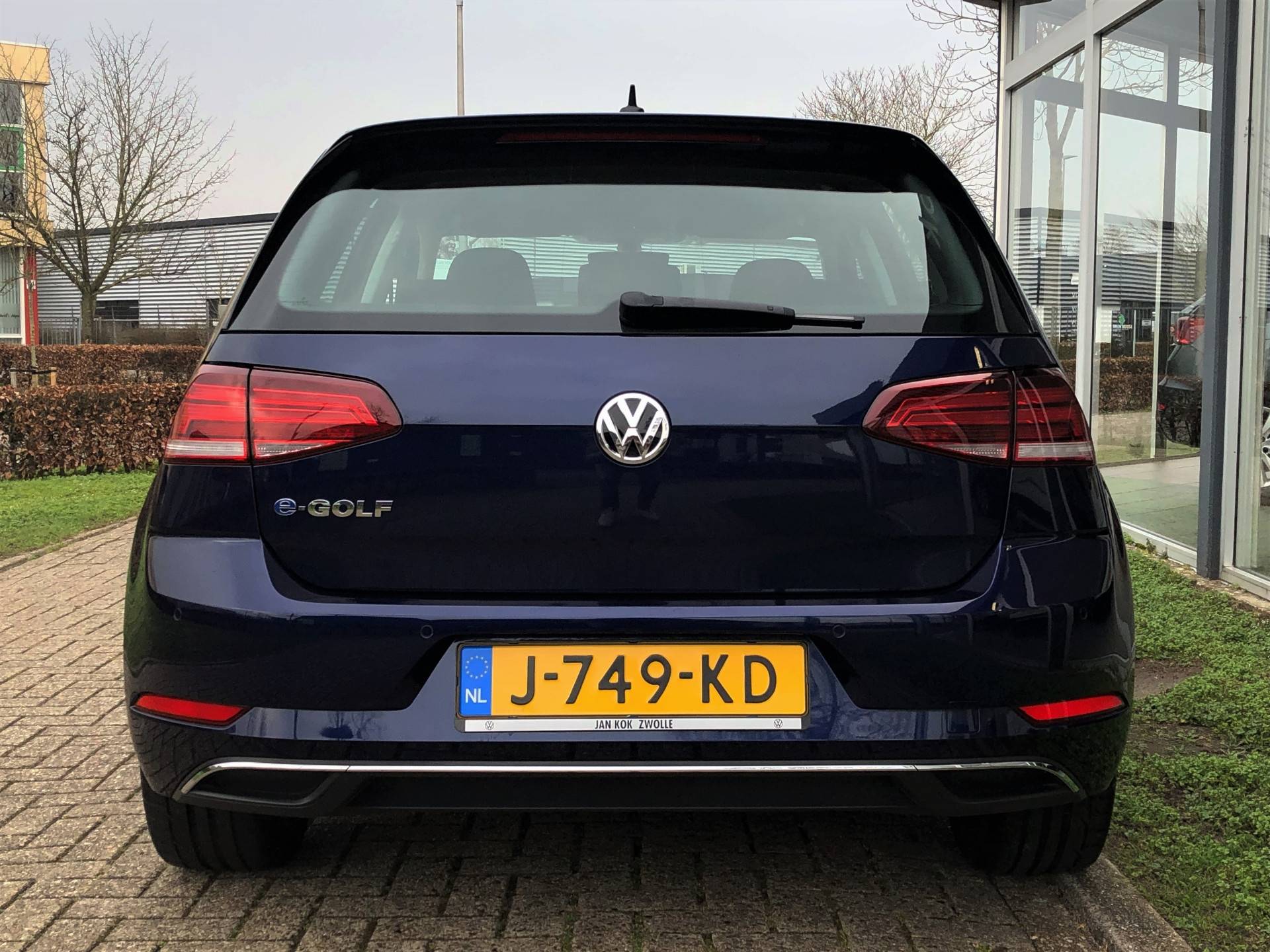 Volkswagen e-Golf E-DITION 136 pk | € 2000 Subsidie | 17" |  Warmtepomp | Virtual Cockpit | Winter - 32/34