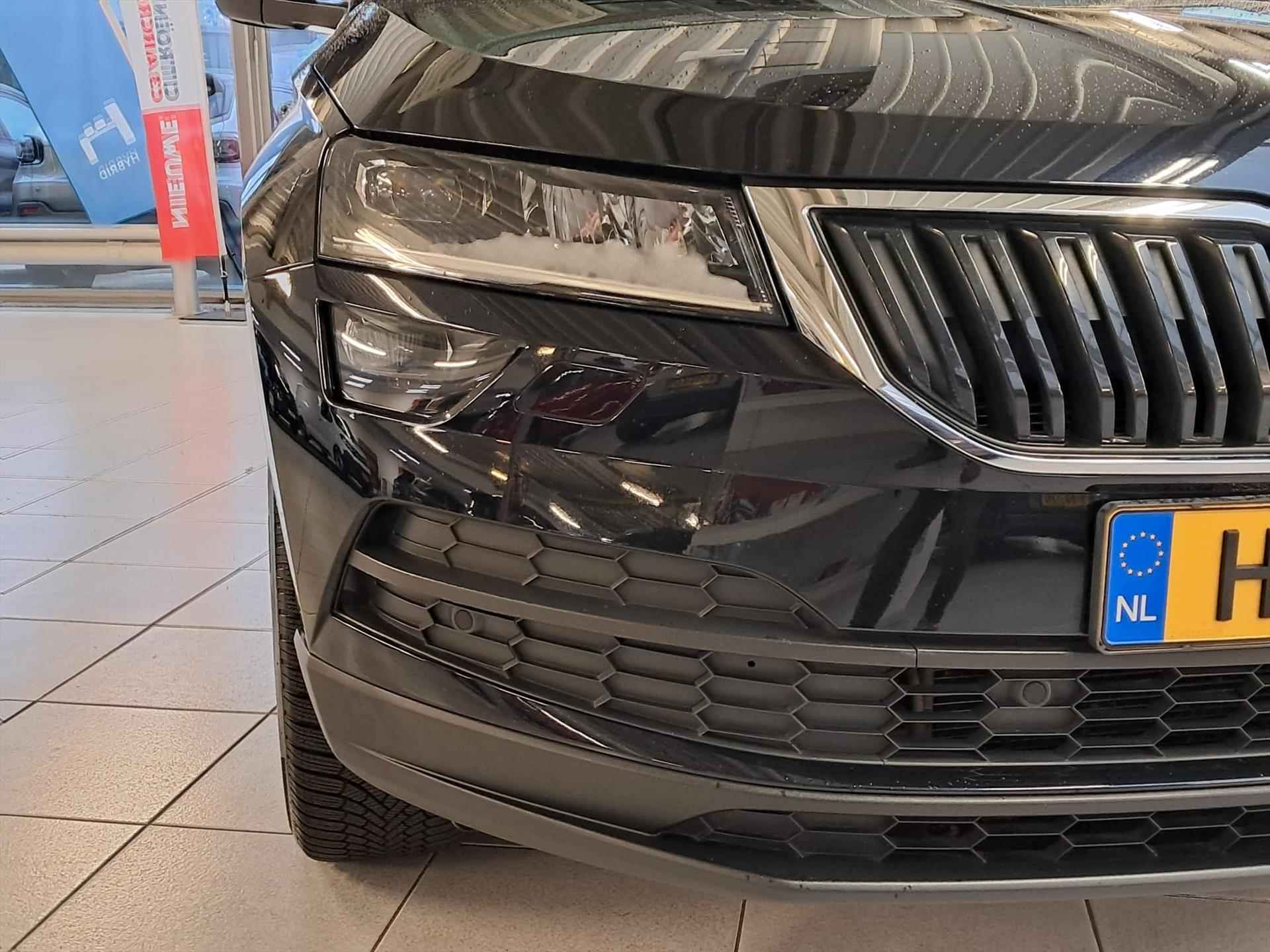 SKODA Karoq 1.5 TSI 150pk DSG-7 Business Edition / Navi / ECC / Camera / LED / Trekhaak - 4/33