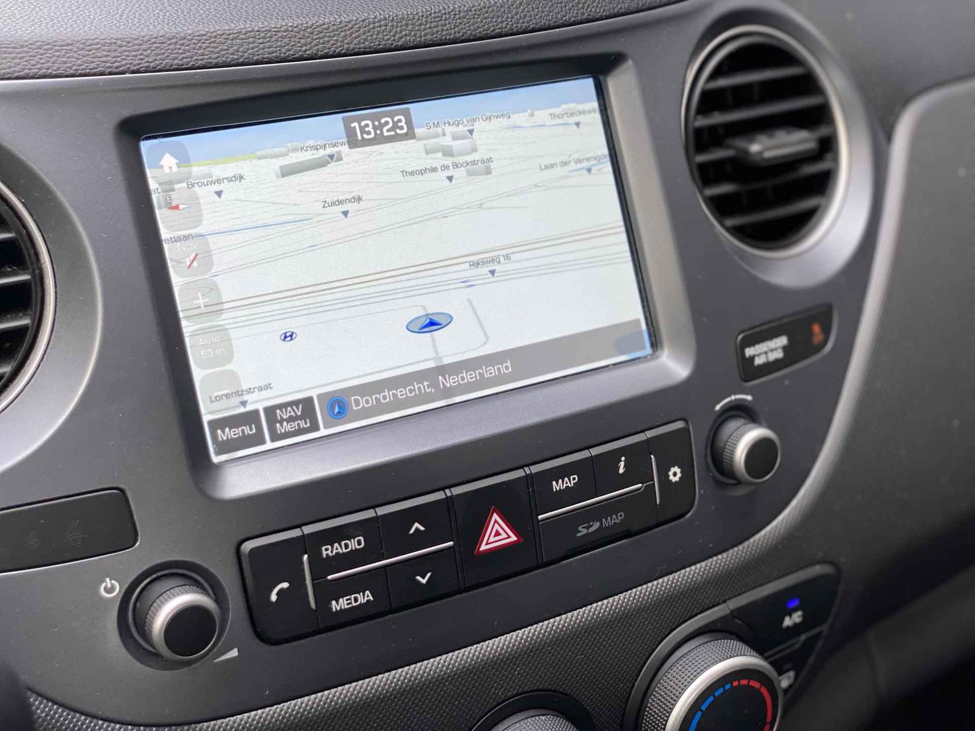 Hyundai i10 1.0i Comfort | Navigatie| Airco | Cruisecontrol | Parkeersensoren | - 11/31