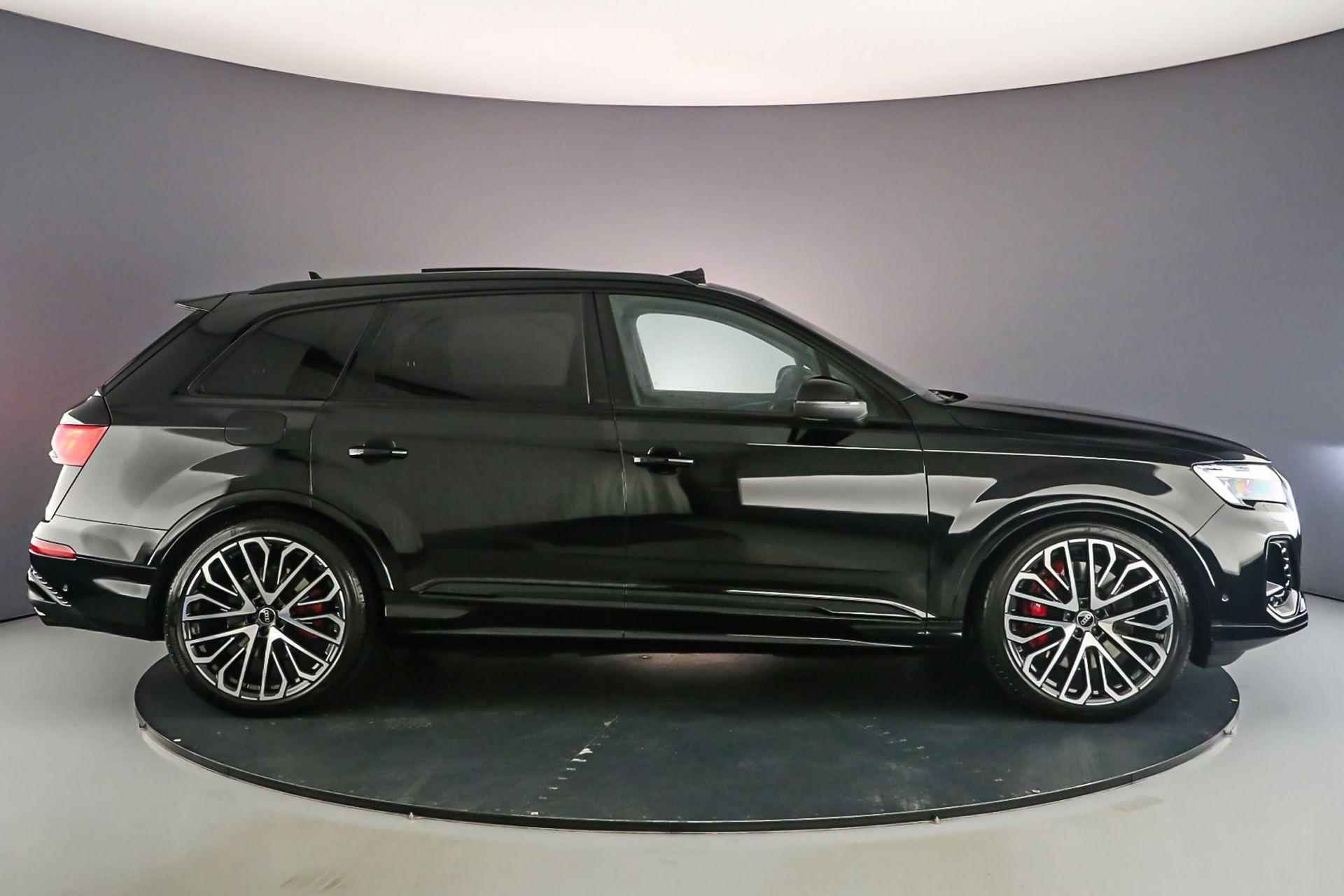 Audi SQ7 4.0 TFSI 507pk quattro | Advanced onderstel | Head-up | 3e zitrij | Alcantara hemel | Pano | Vierwielbest. | - 8/64