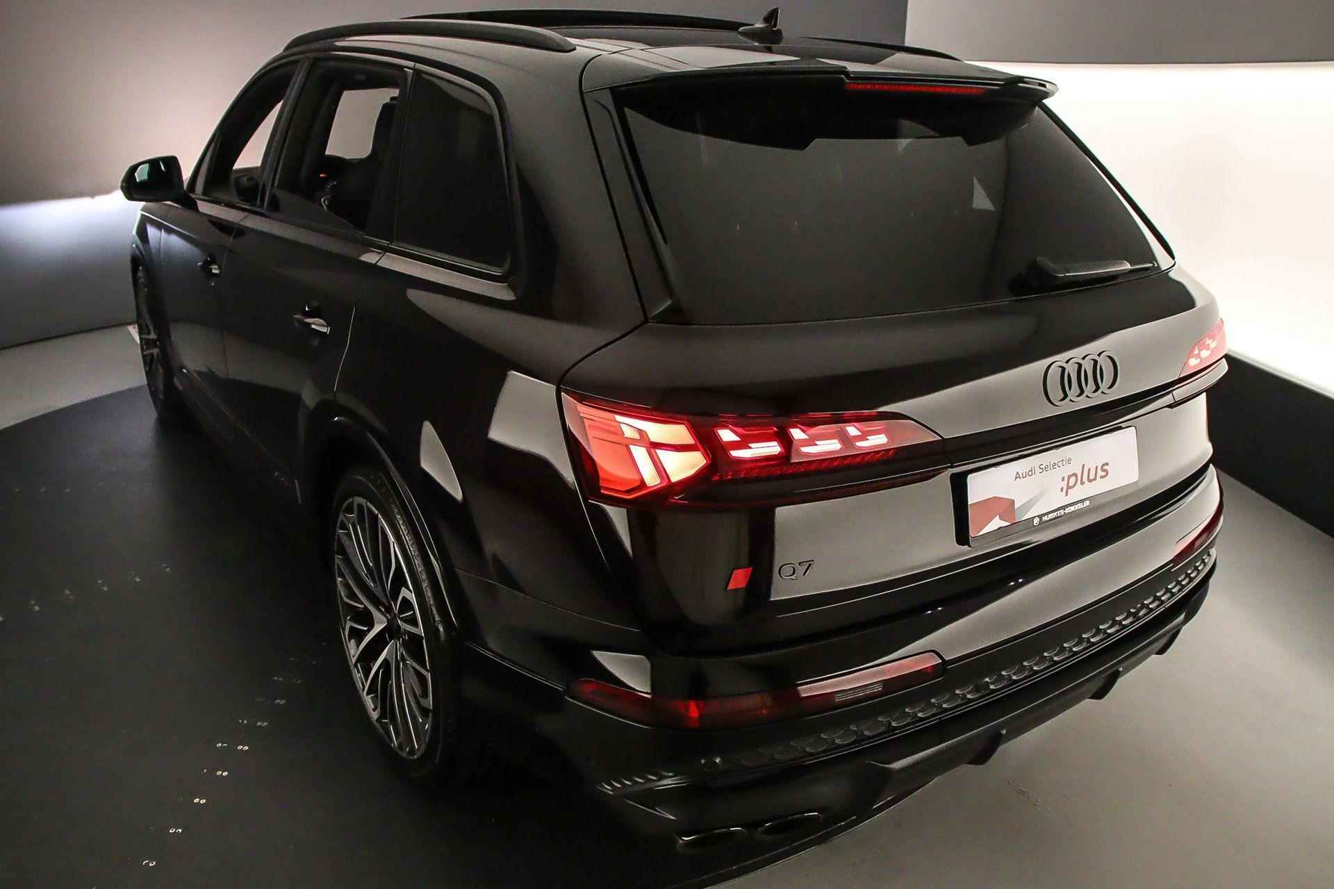 Audi SQ7 4.0 TFSI 507pk quattro | Advanced onderstel | Head-up | 3e zitrij | Alcantara hemel | Pano | Vierwielbest. | - 51/64