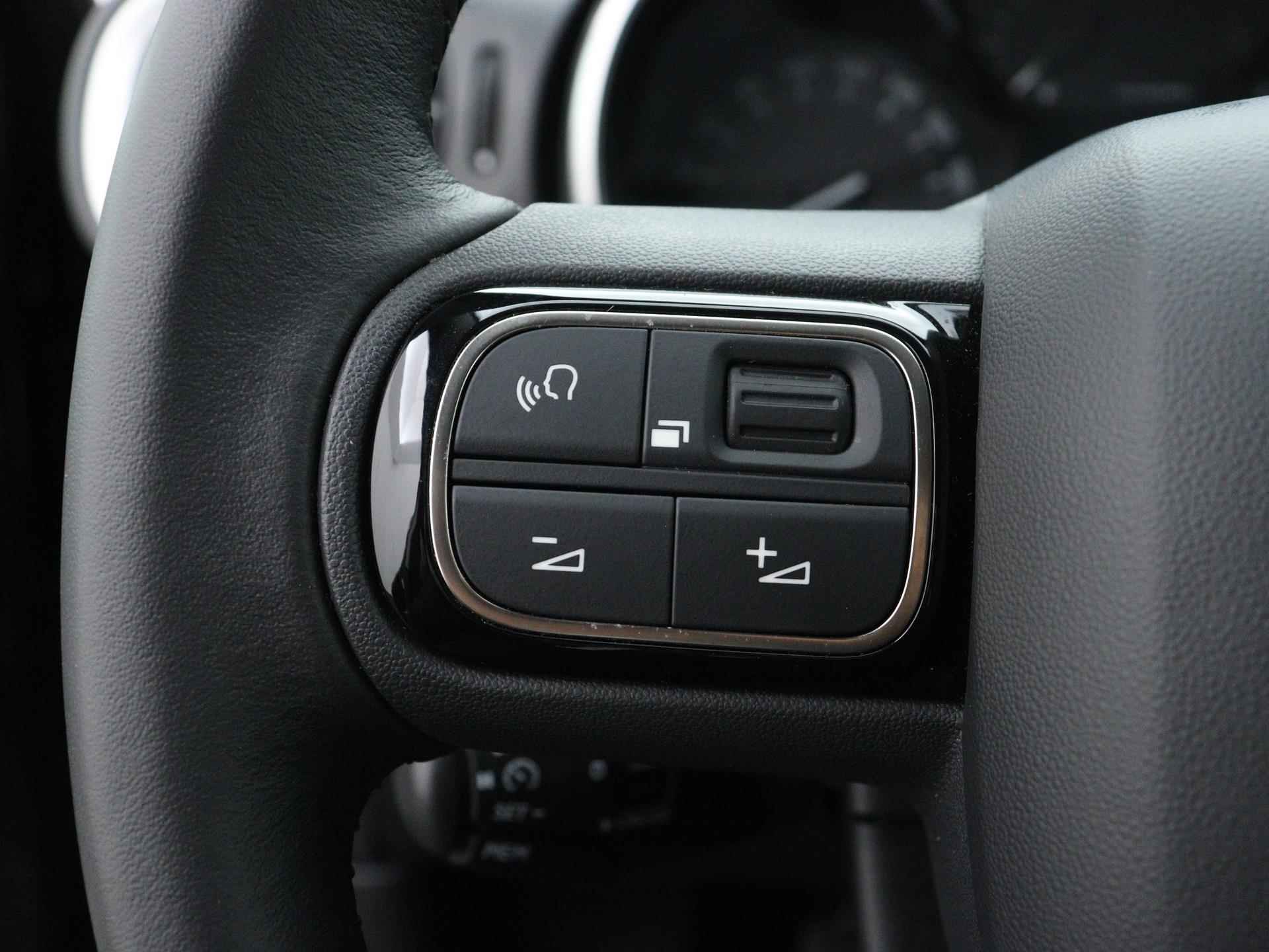 Citroen C3 Feel Edition 83pk | Navigatie | Achteruitrijcamera | Climate Control | Cruise Control | Led koplampen | Armsteun | Apple Carplay / Android Auto | DAB+ radio | Bluetooth | Donker getint glas | Afwijkende dakkleur | 16" lichtmetalen velgen | - 18/35