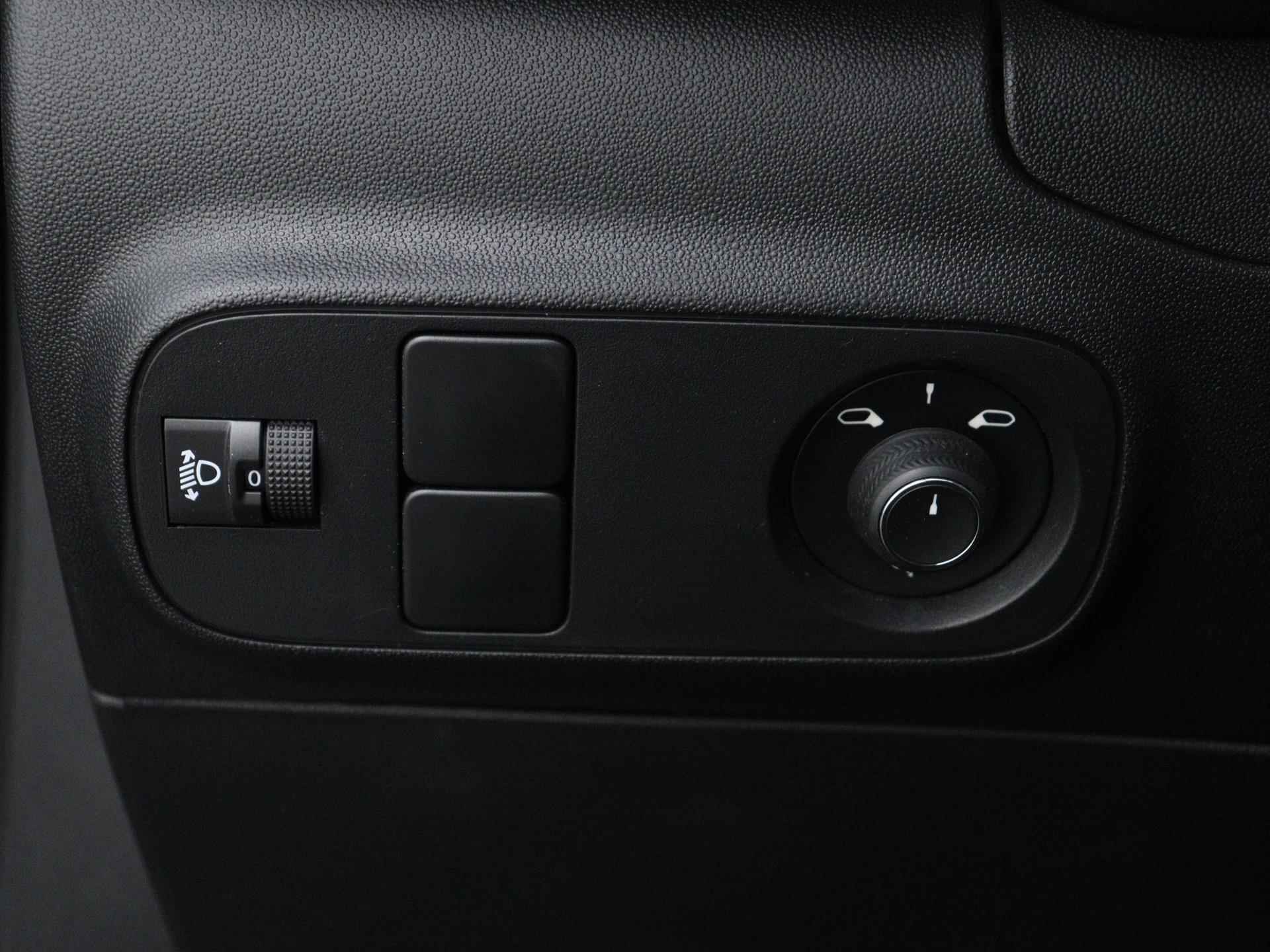 Citroen C3 Feel Edition 83pk | Navigatie | Achteruitrijcamera | Climate Control | Cruise Control | Led koplampen | Armsteun | Apple Carplay / Android Auto | DAB+ radio | Bluetooth | Donker getint glas | Afwijkende dakkleur | 16" lichtmetalen velgen | - 21/35