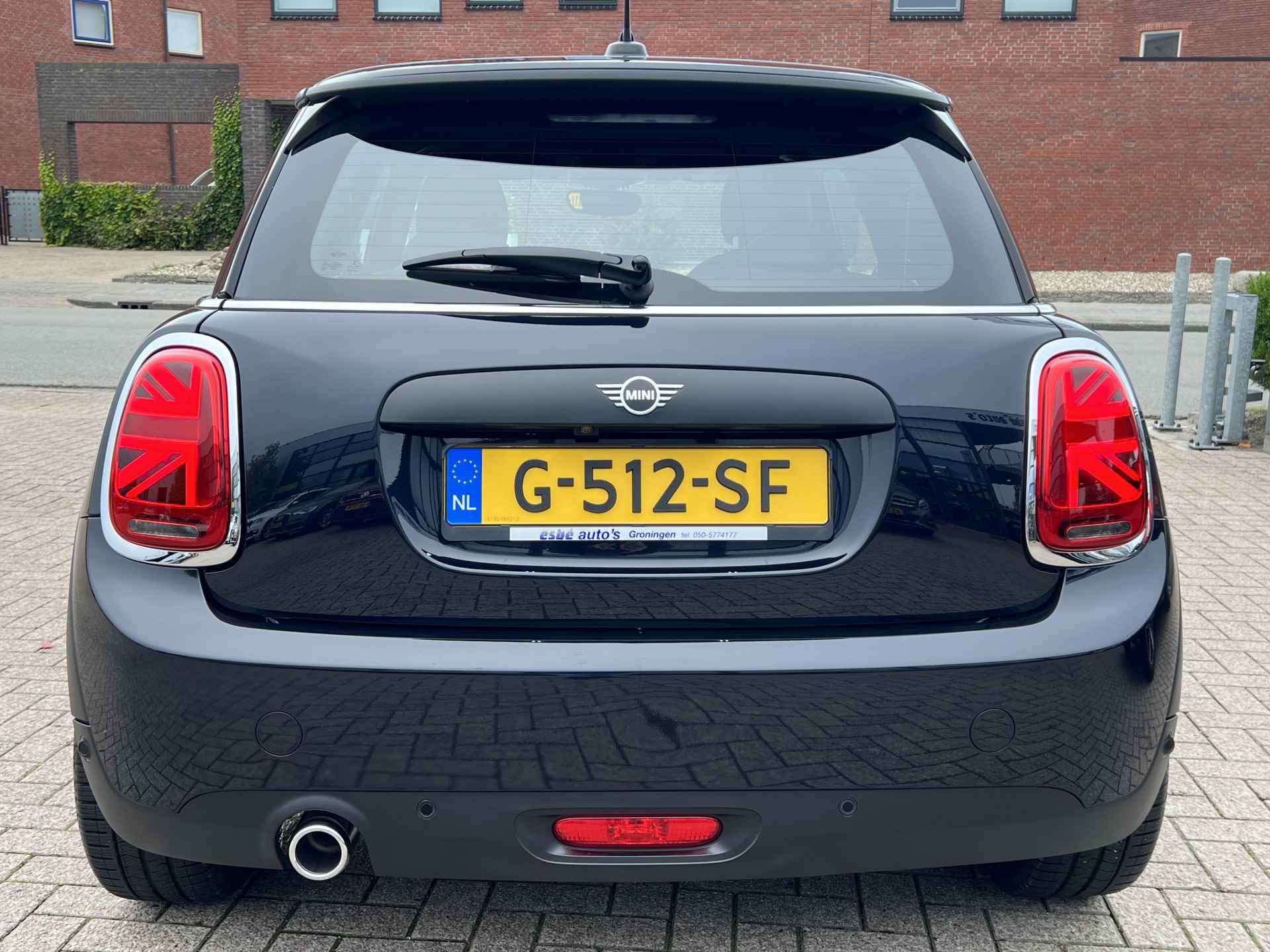 MINI Mini 1.5 One 102 pk Serious Business Navigatie Prof Led Koplampen Camera Parkeersensoren v+a  Clima + Cruise Control Harman Kardon Audio Carplay Keyless Entry NL Auto 1e Eigenaar - 4/43