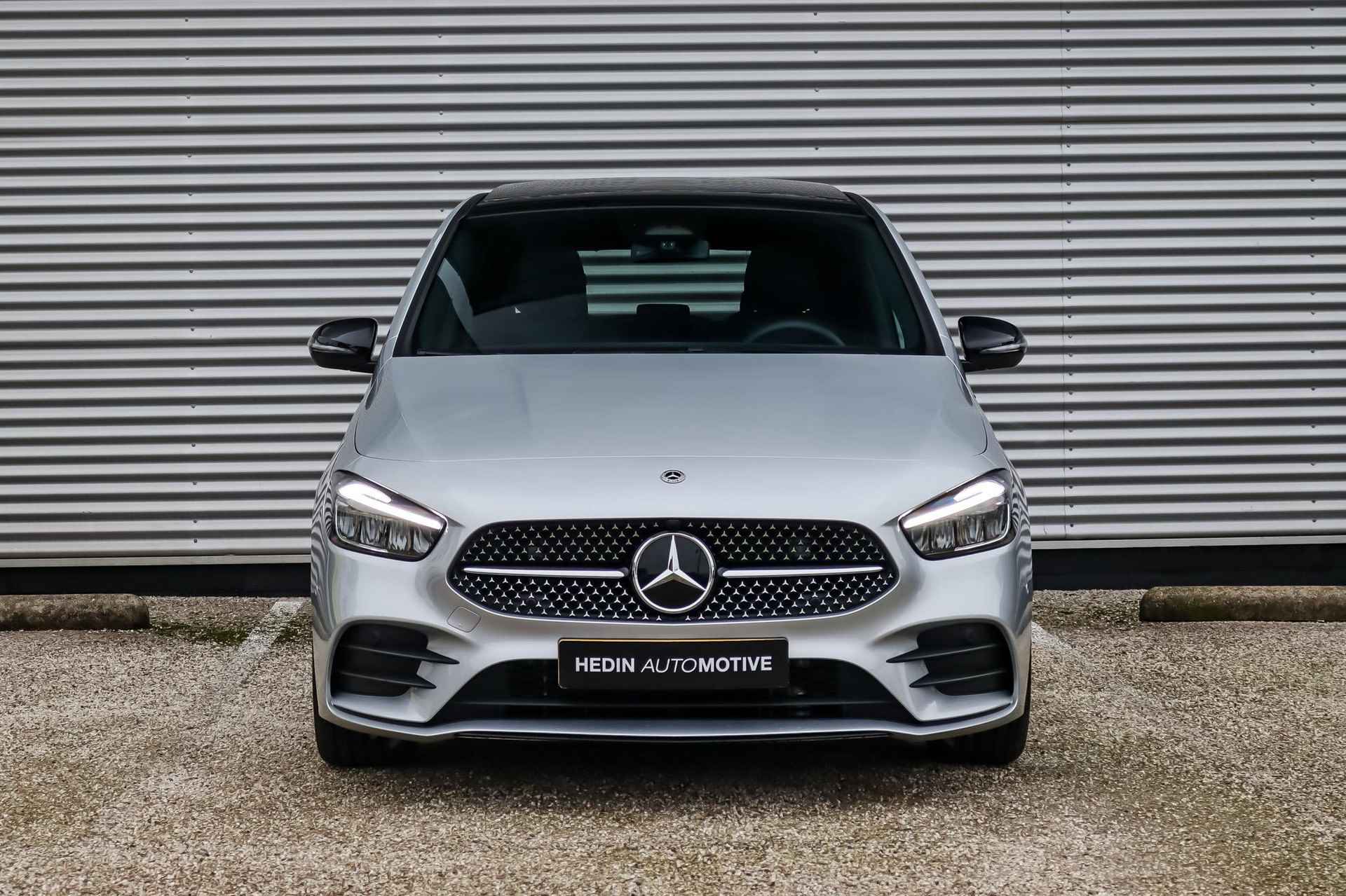 Mercedes-Benz B-klasse B 180 Automaat AMG Line | Premium Pakket | Nightpakket | Panoramadak | LED | Advanced Sound System | Keyless-Go | Sfeerverlichting | Stoelverwarming | Spiegelpakket - 7/38