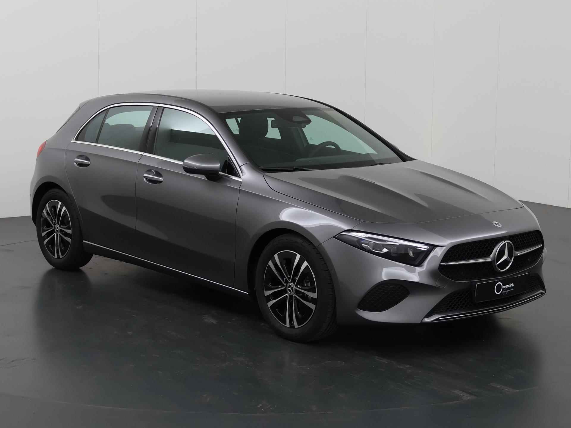 Mercedes-Benz A-klasse 180 Star Edition Luxury Line | Sfeerverlichting | Achteruitrijcamera | MultiBeam LED | Apple Carplay | Stoelverwarming | - 24/44