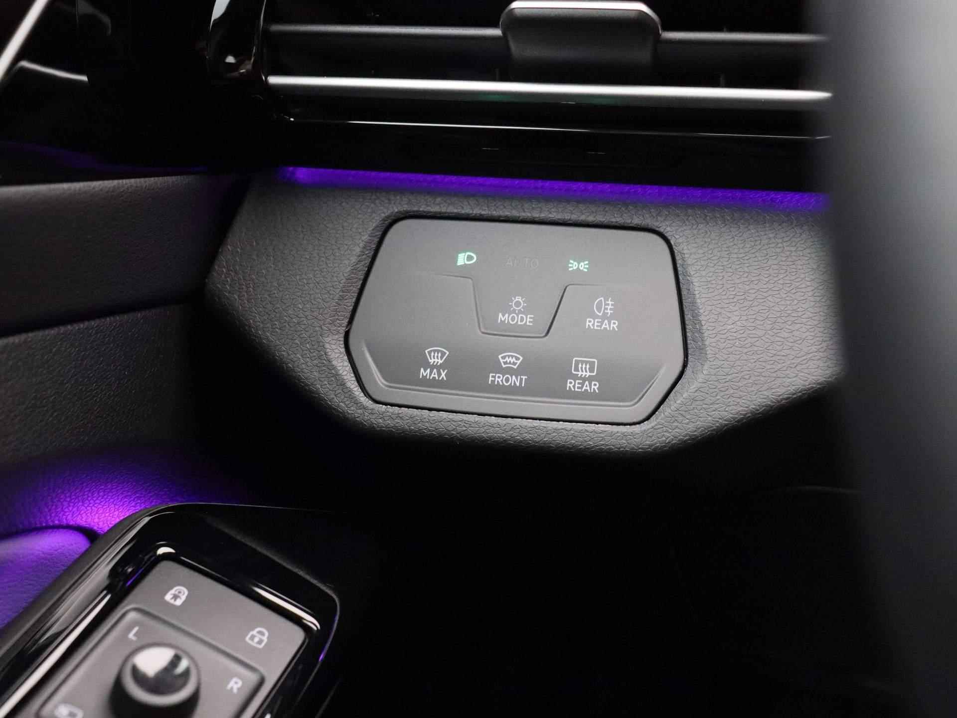 Volkswagen ID.4 Pro Business 77 kWh | Navigatie | Apple Carplay| 360 graden camera | Dodehoeksensoren| Travel assist ACC | Sfeerverlichting | LED lampen | Elektrische achterklep | Climate control | Stoelverwarming | - 24/41