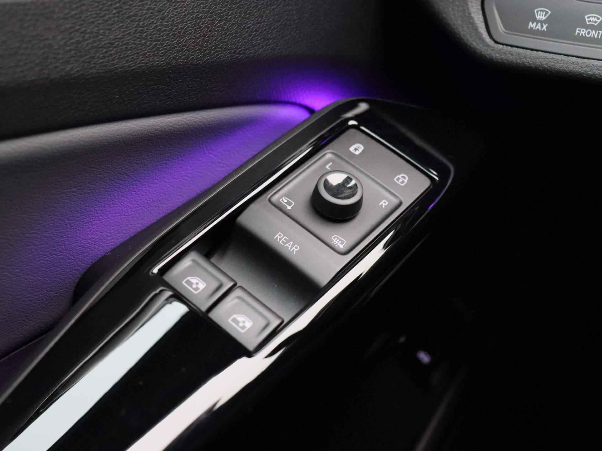 Volkswagen ID.4 Pro Business 77 kWh | Navigatie | Apple Carplay| 360 graden camera | Dodehoeksensoren| Travel assist ACC | Sfeerverlichting | LED lampen | Elektrische achterklep | Climate control | Stoelverwarming | - 27/41