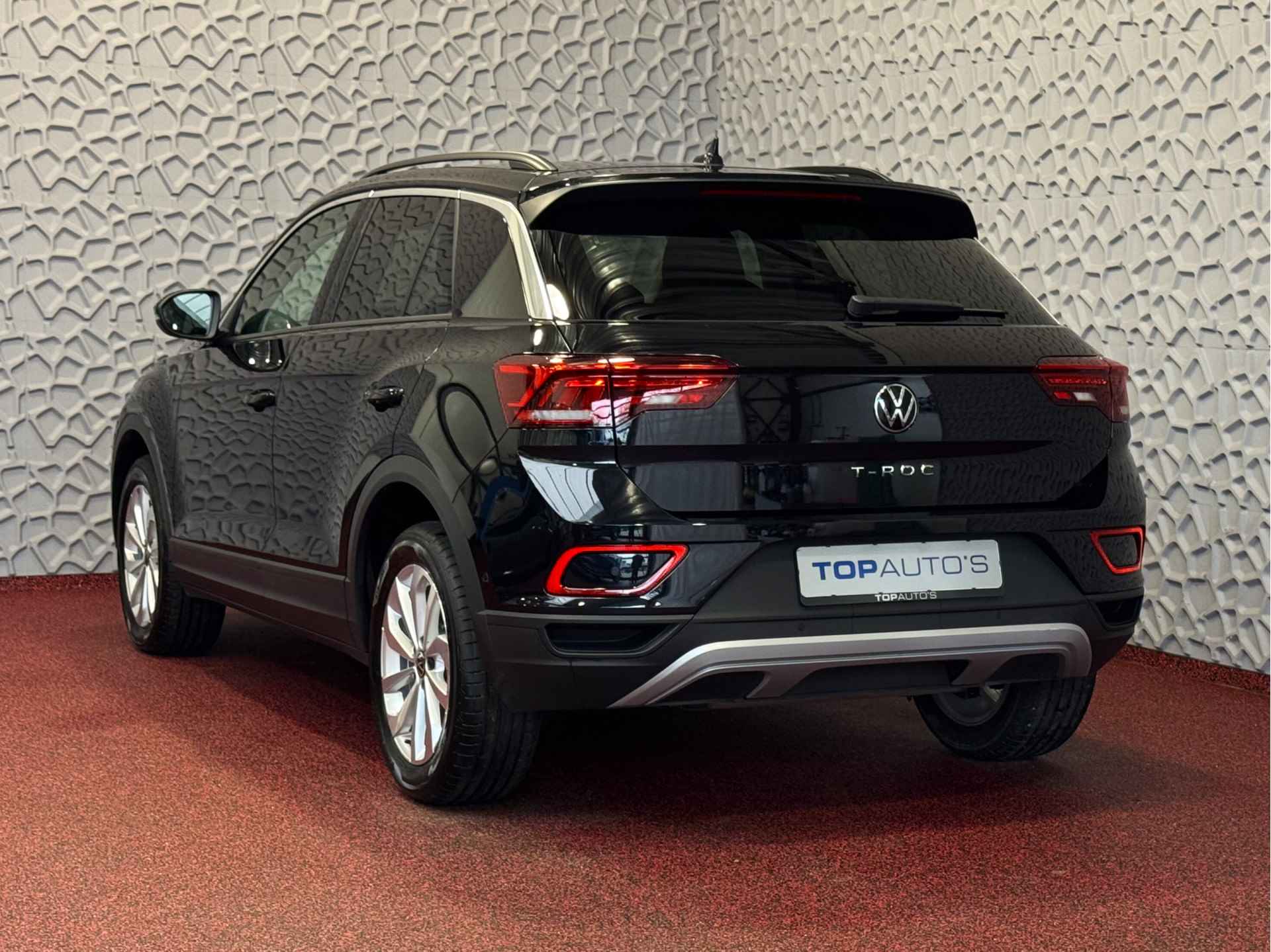 Volkswagen T-Roc 1.5 TSI 150PK EVO ADAP.CRUISE LED VIR.COCKPIT CAMERA STOEL.VERW. 17''LMV KEYLESS 2024 70 BIJNA NIEUWE VOLKSWAGEN'S UIT VOORRAAD LEVERBAAR - 2/76