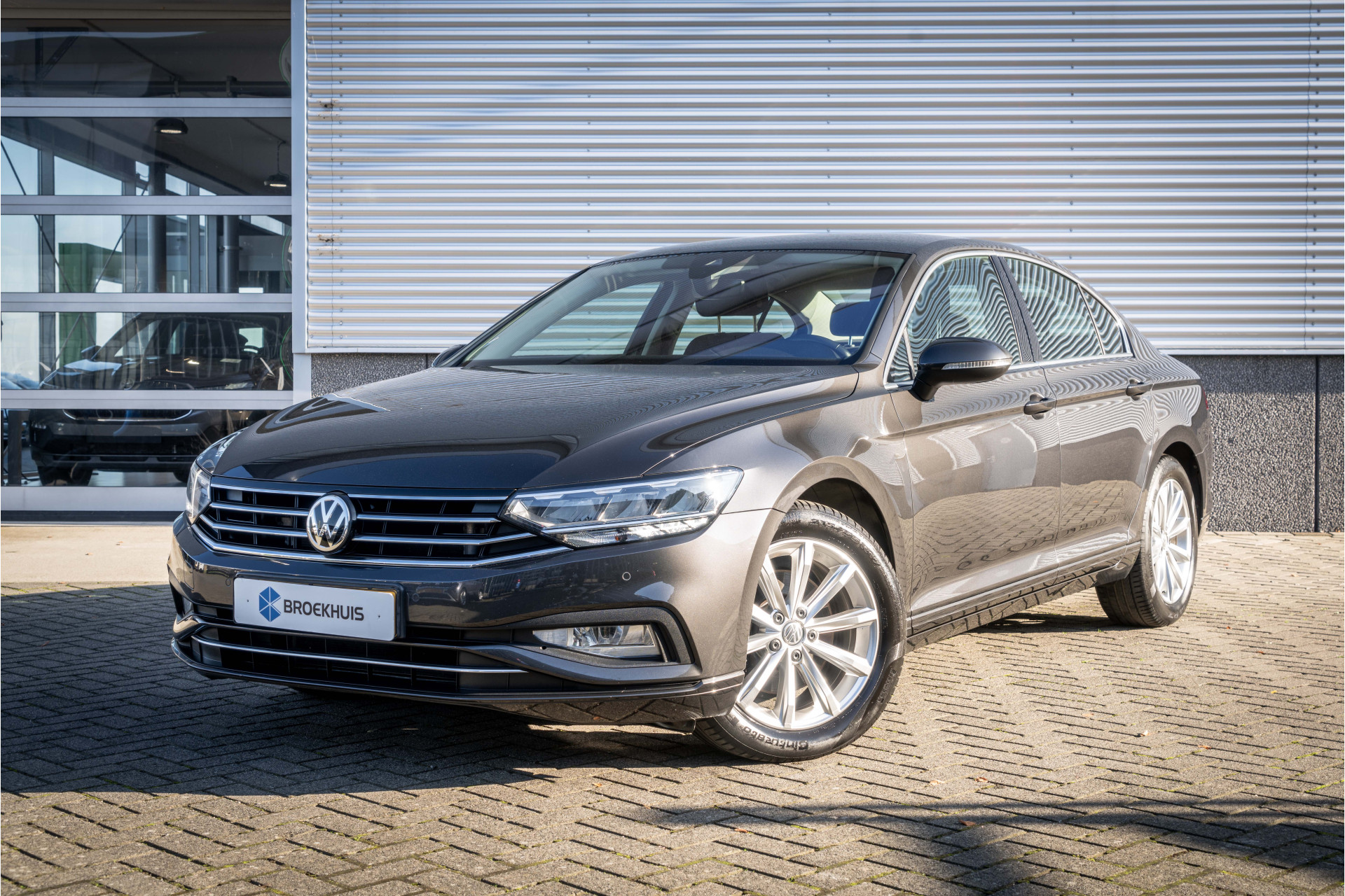 Volkswagen Passat 1.5 TSI 150PK DSG Comfort Business | Camera| ACC| Stoelverwarming|