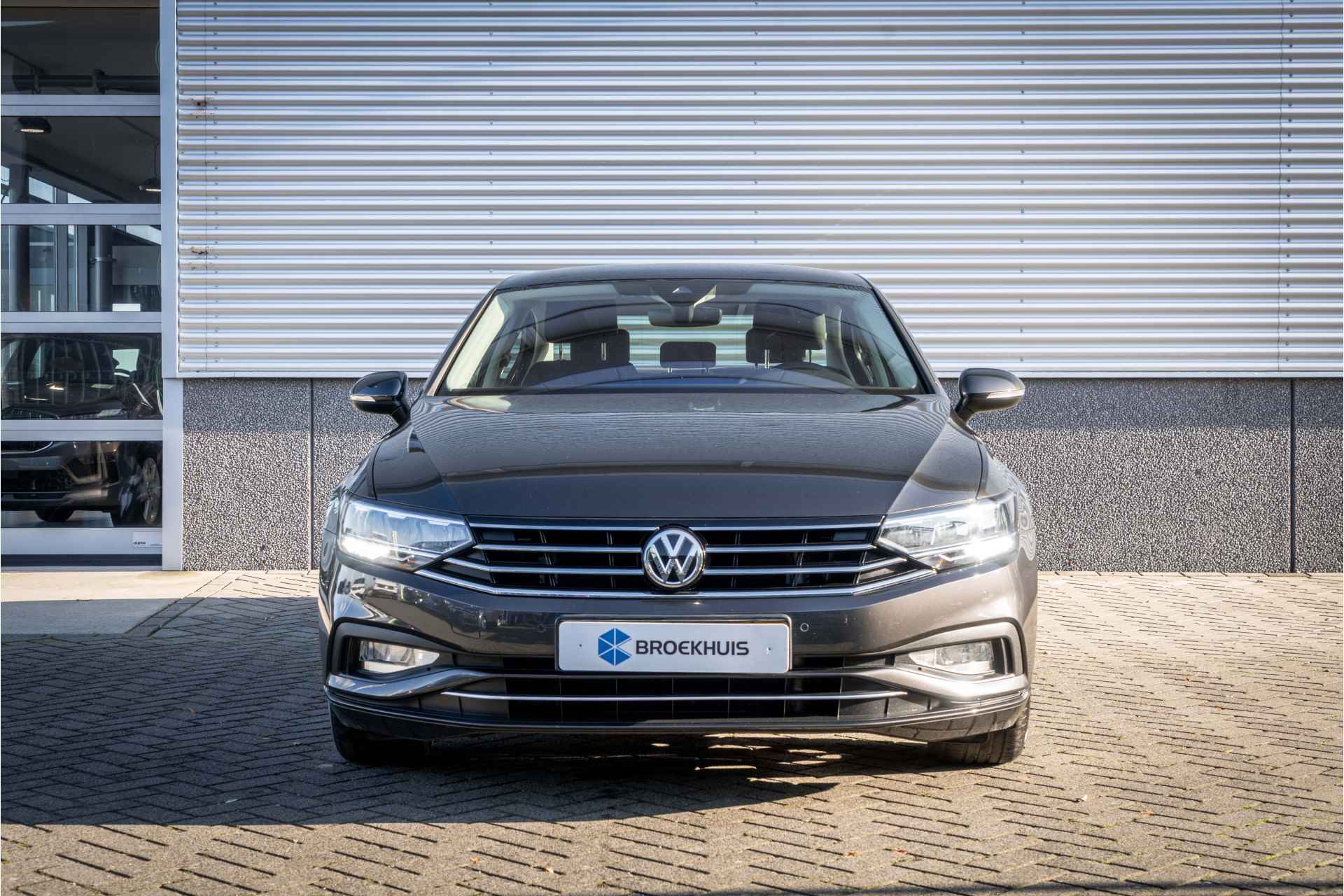 Volkswagen Passat 1.5 TSI 150PK DSG Comfort Business | Camera| ACC| Stoelverwarming| - 6/39