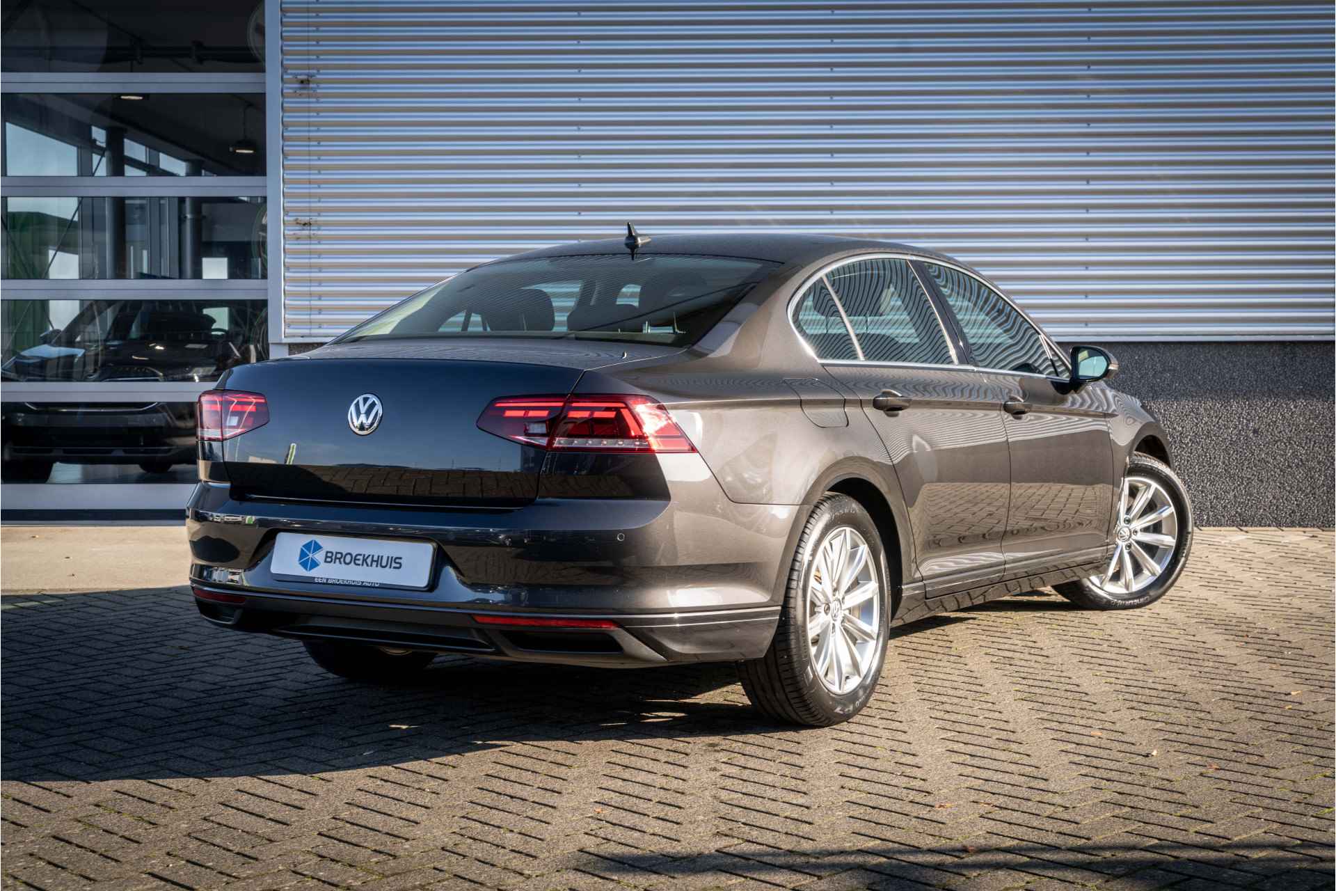 Volkswagen Passat 1.5 TSI 150PK DSG Comfort Business | Camera| ACC| Stoelverwarming| - 7/39