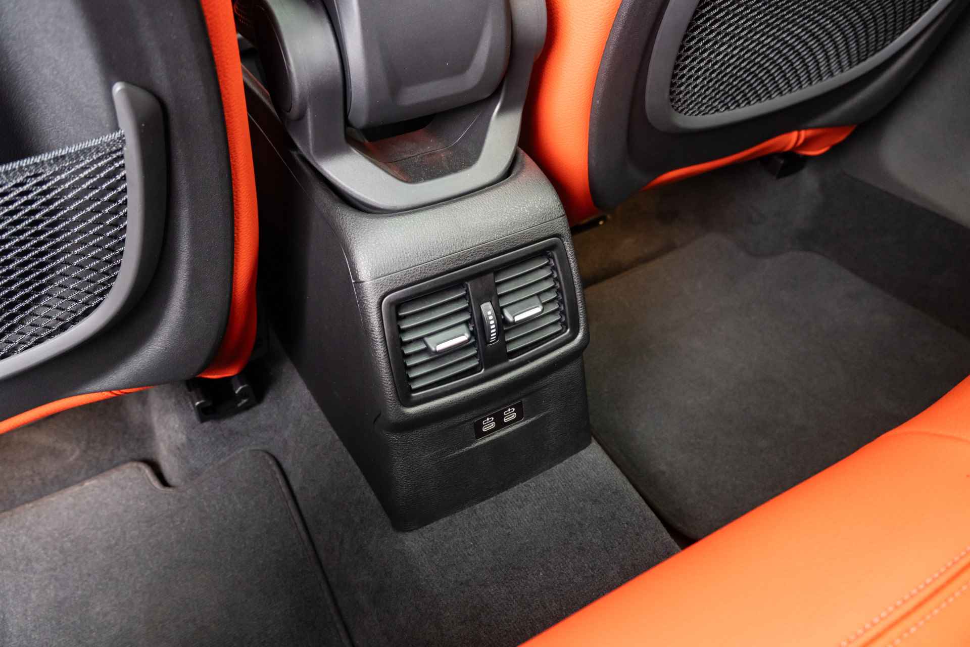 BMW X2 sDrive 20i Aut. High Executive M Sportpakket Head Up Display / Glazen Panoramadak / Comfort Acces / 20inch - 14/44