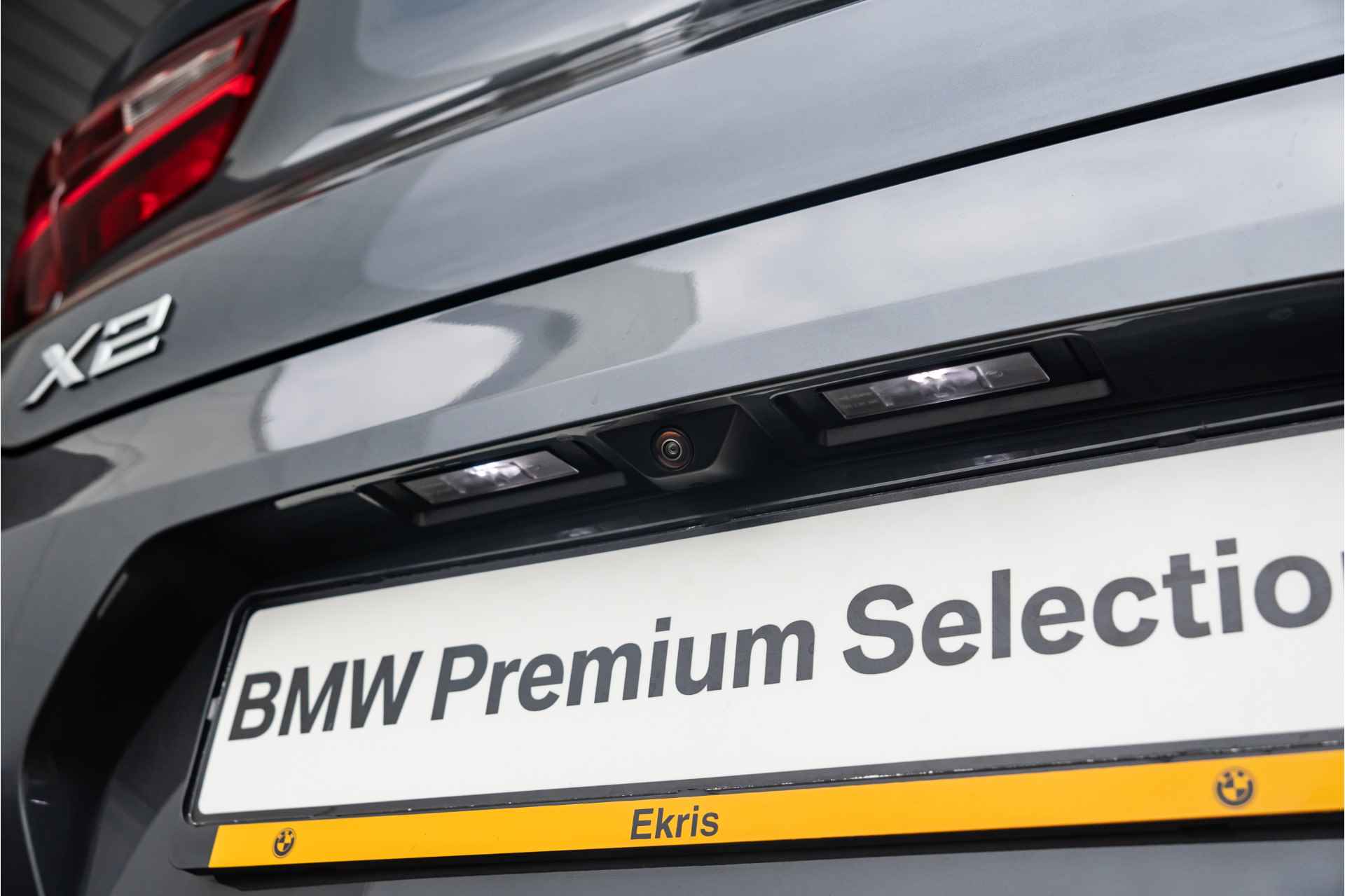 BMW X2 sDrive 20i Aut. High Executive M Sportpakket Head Up Display / Glazen Panoramadak / Comfort Acces / 20inch - 28/44
