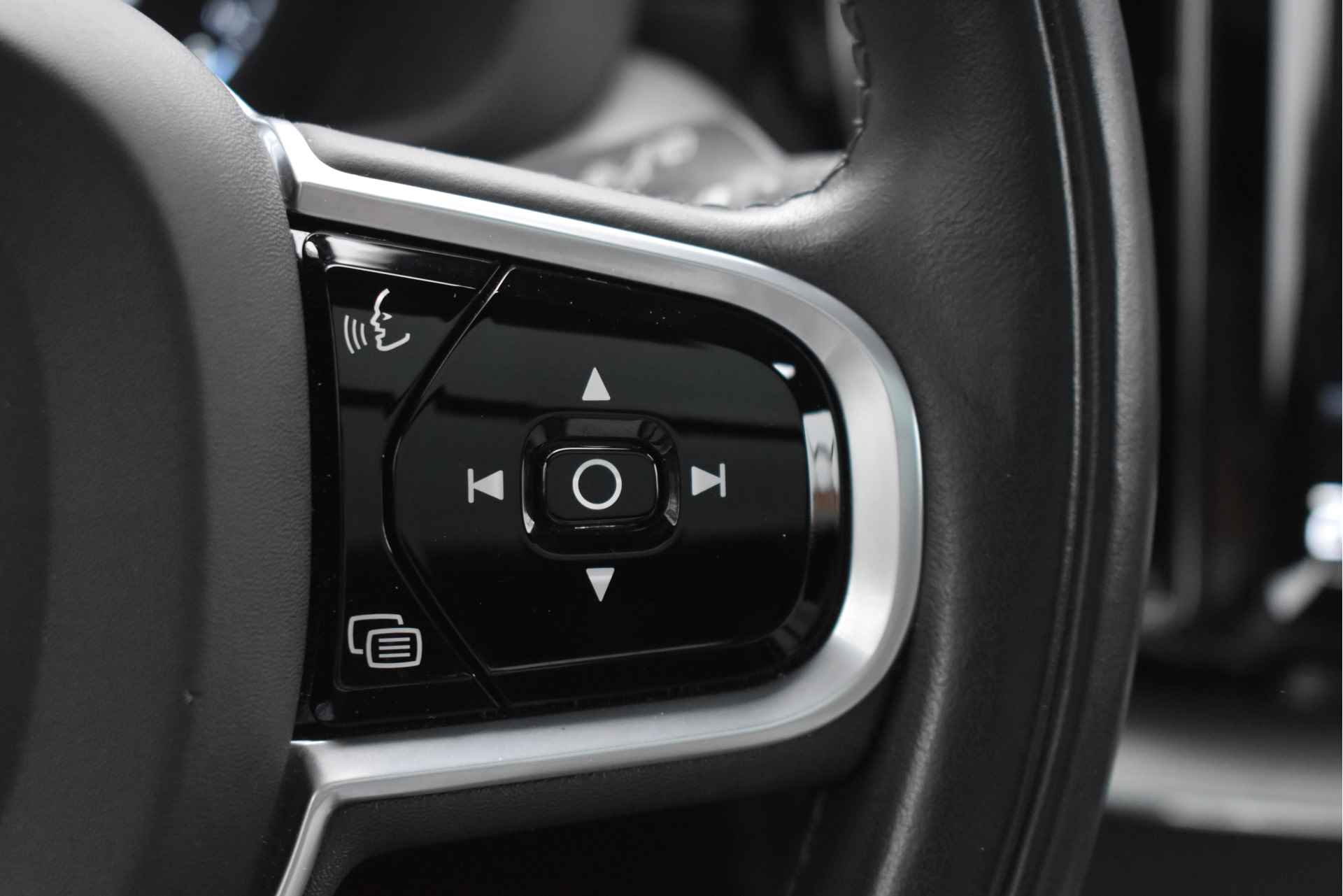 Volvo XC60 2.0 Recharge T8 AWD Inscription | Vol | NL-Auto | HUD | Elekt.haak | Pano | Luchtvering | B&W | 360 gr.camera | Carplay | Full LED - 57/71