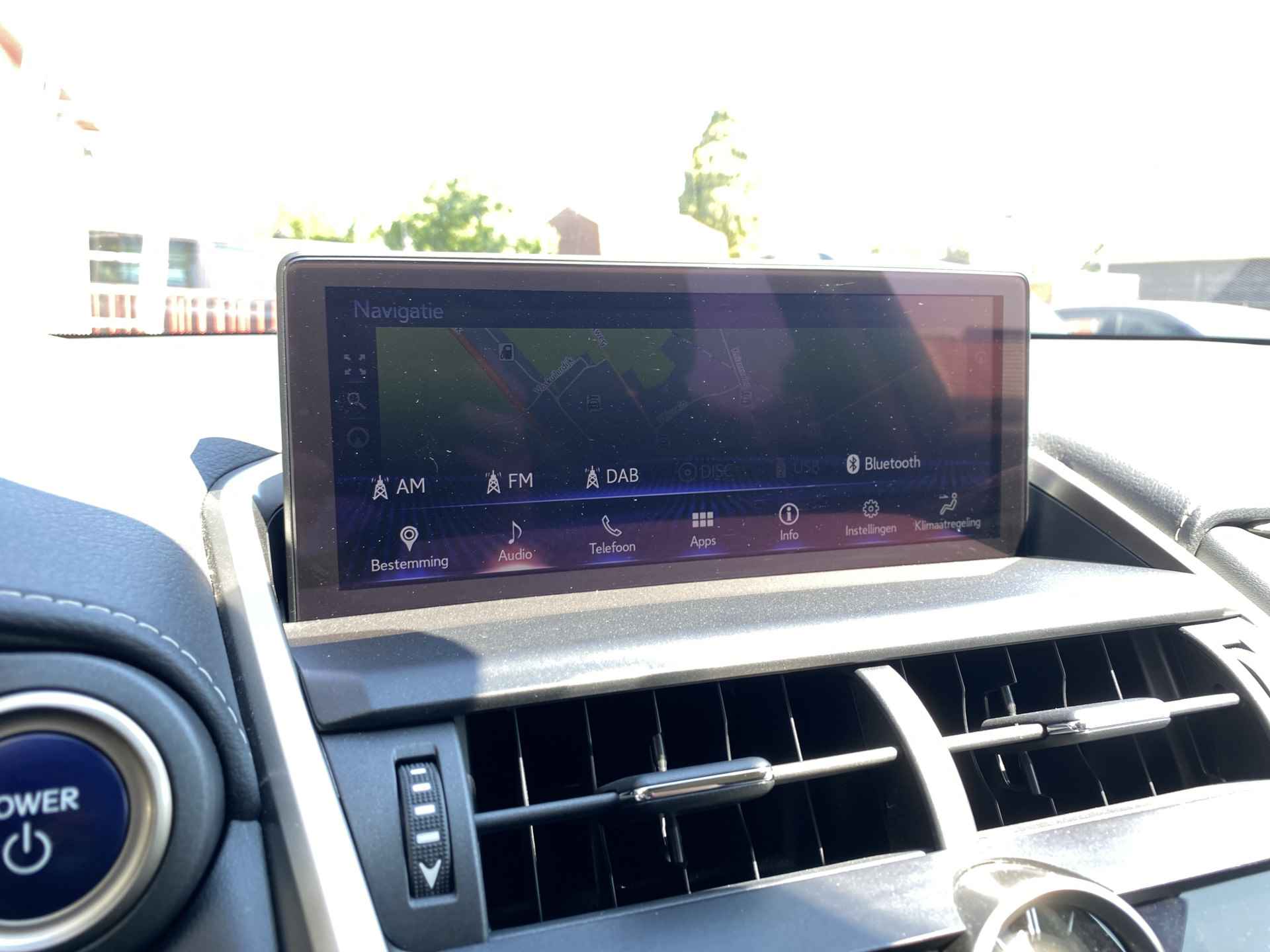 Lexus NX 300h AWD hybrid Luxury Edition | dealer onderhouden | panoramadak | navigatie | leder interieur | wifi | camera - 35/40
