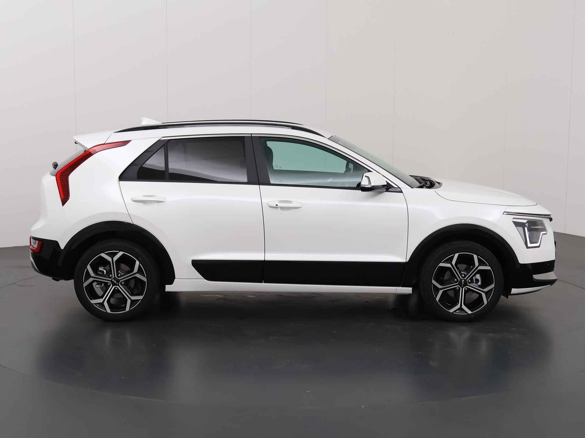 Kia Niro HEV 1.6 GDi Hybrid DynamicPlusLine Edition | Actieprijs van €39850 voor €34835 | 1300KG Trekgewicht | Nieuwe auto | Harman Kardon Audio | 18” lichtmetalen velgen | Stoel/Stuurwielverwarming | Headup Display | Elektrisch Bedienbare Achterklep - 7/50