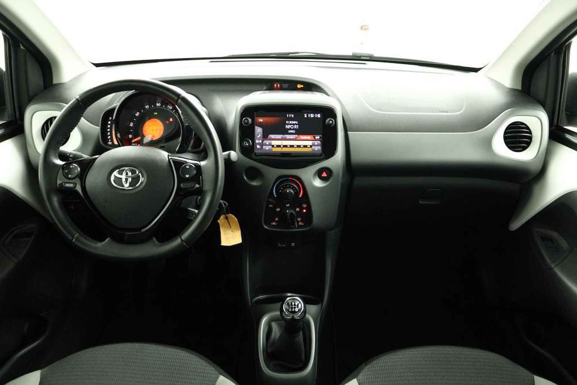 Toyota Yaris 1.5 Hybrid First Edition | Apple Carplay/Android Auto | Navigatie | Parkeercamera | Adaptieve Cruise-Control | - 47/48