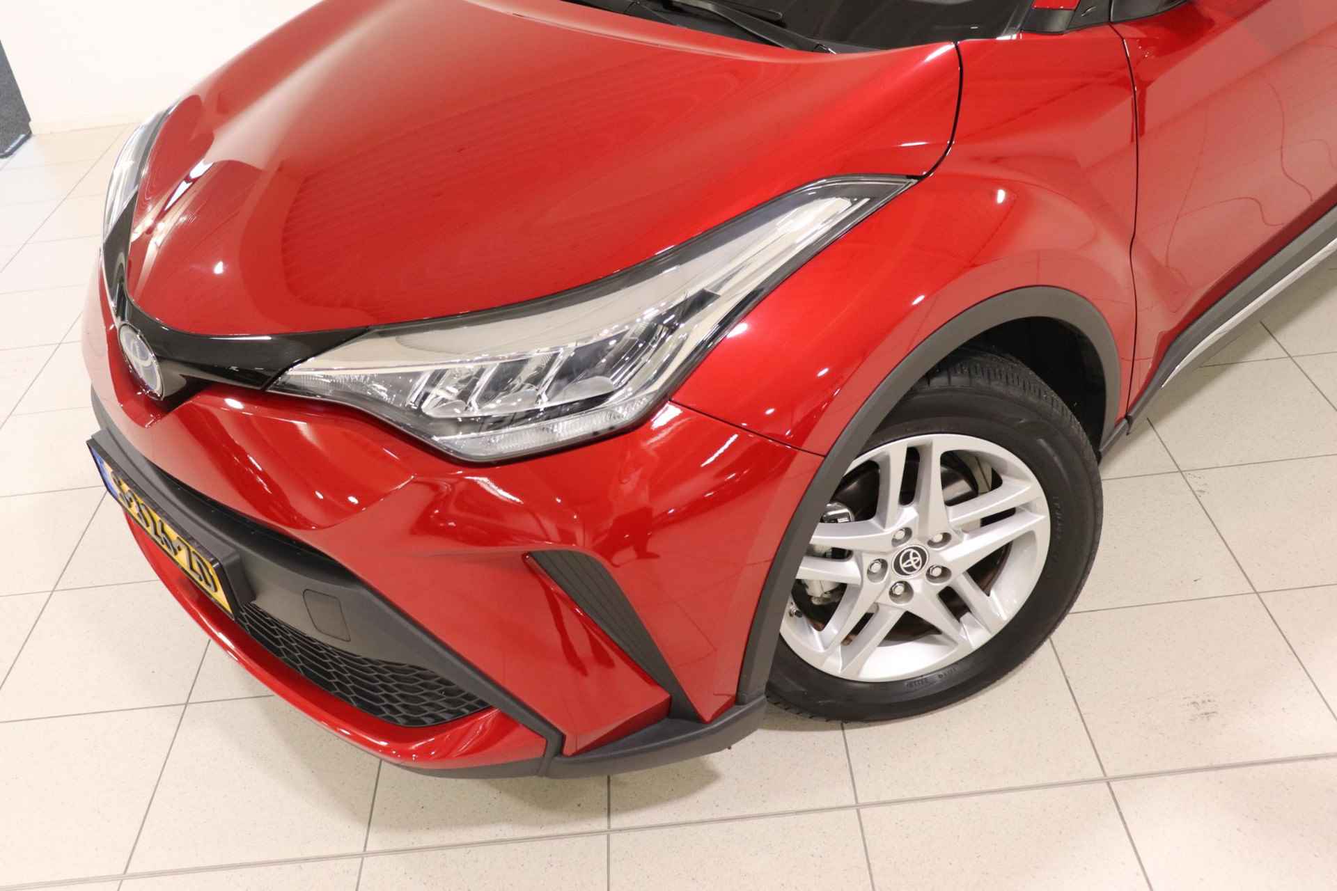 Toyota C-HR 1.8 Hybrid Active Chrome Pack, LM velgen, Apple Carplay/Android Auto, Parkeercamera, Cruise & Climate control! - 11/32