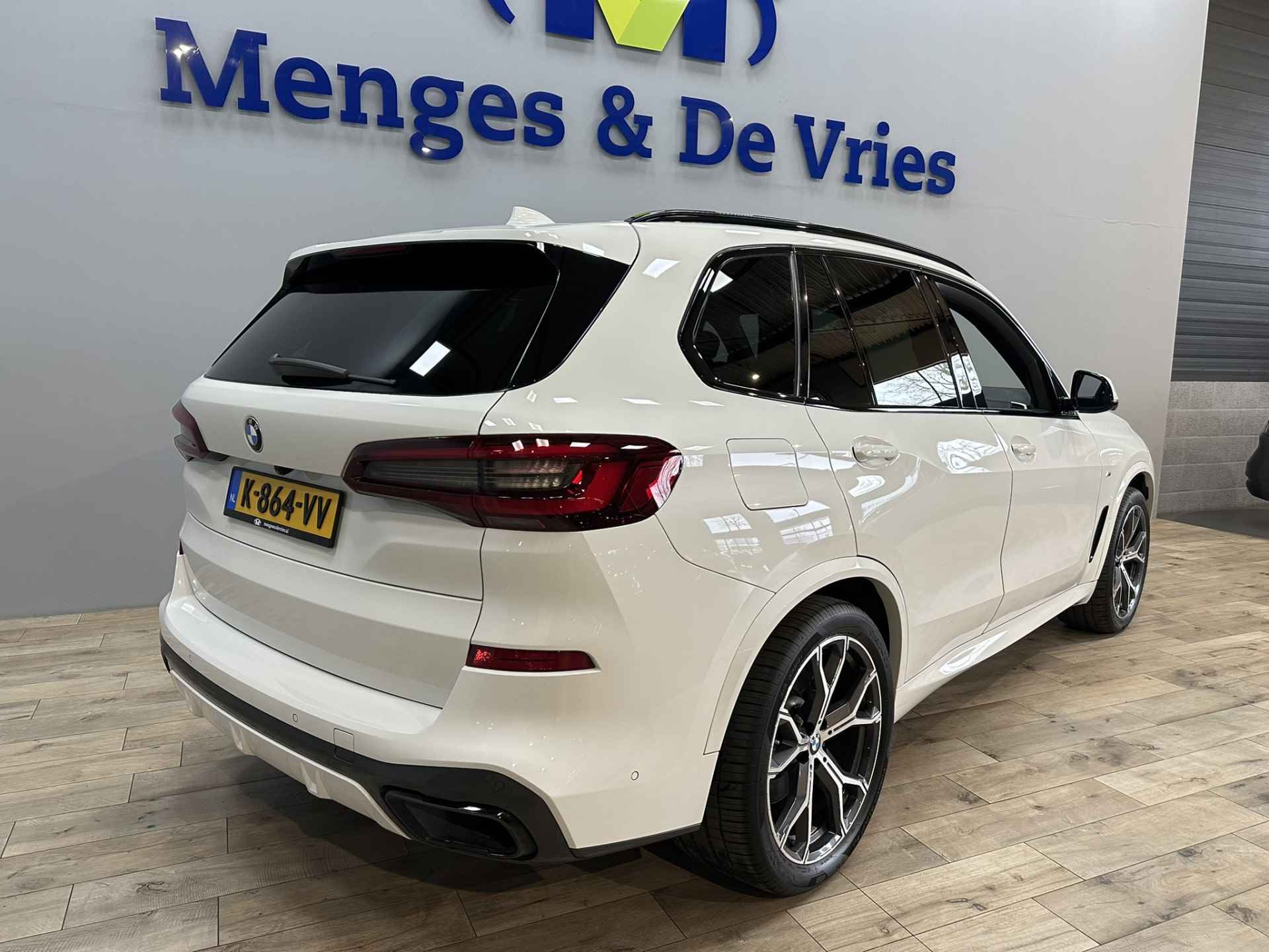 BMW X5 xDrive45e High Executive M Sport | Laser LED | Sky Lounge | Sportstoelen | Luchtvering | 360 Camera | Trekhaak | Adaptive Cruise | Harman Kardon | Apple Carplay | Isofix | NAP | - 3/60