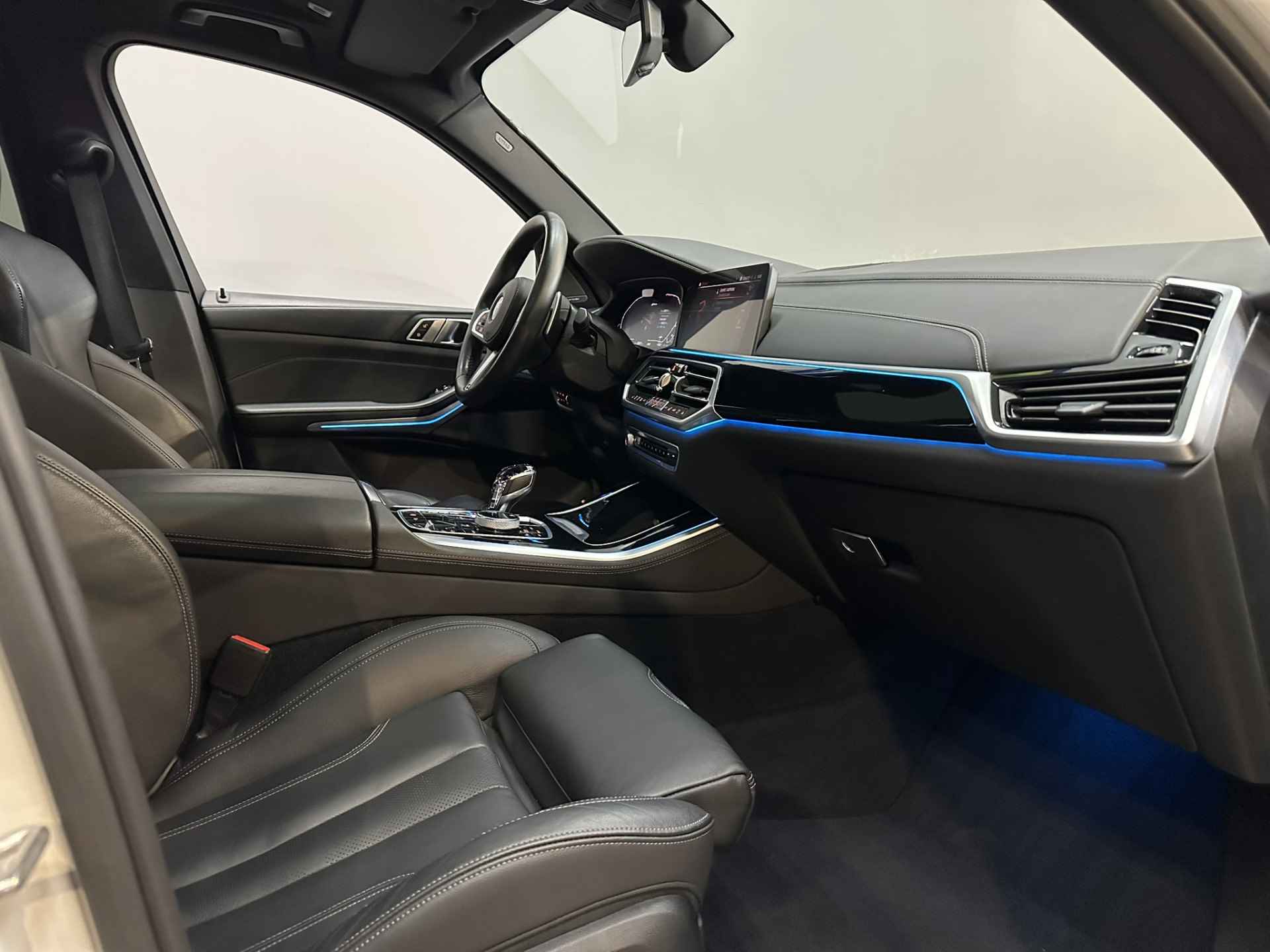 BMW X5 xDrive45e High Executive M Sport | Laser LED | Sky Lounge | Sportstoelen | Luchtvering | 360 Camera | Trekhaak | Adaptive Cruise | Harman Kardon | Apple Carplay | Isofix | NAP | - 35/60