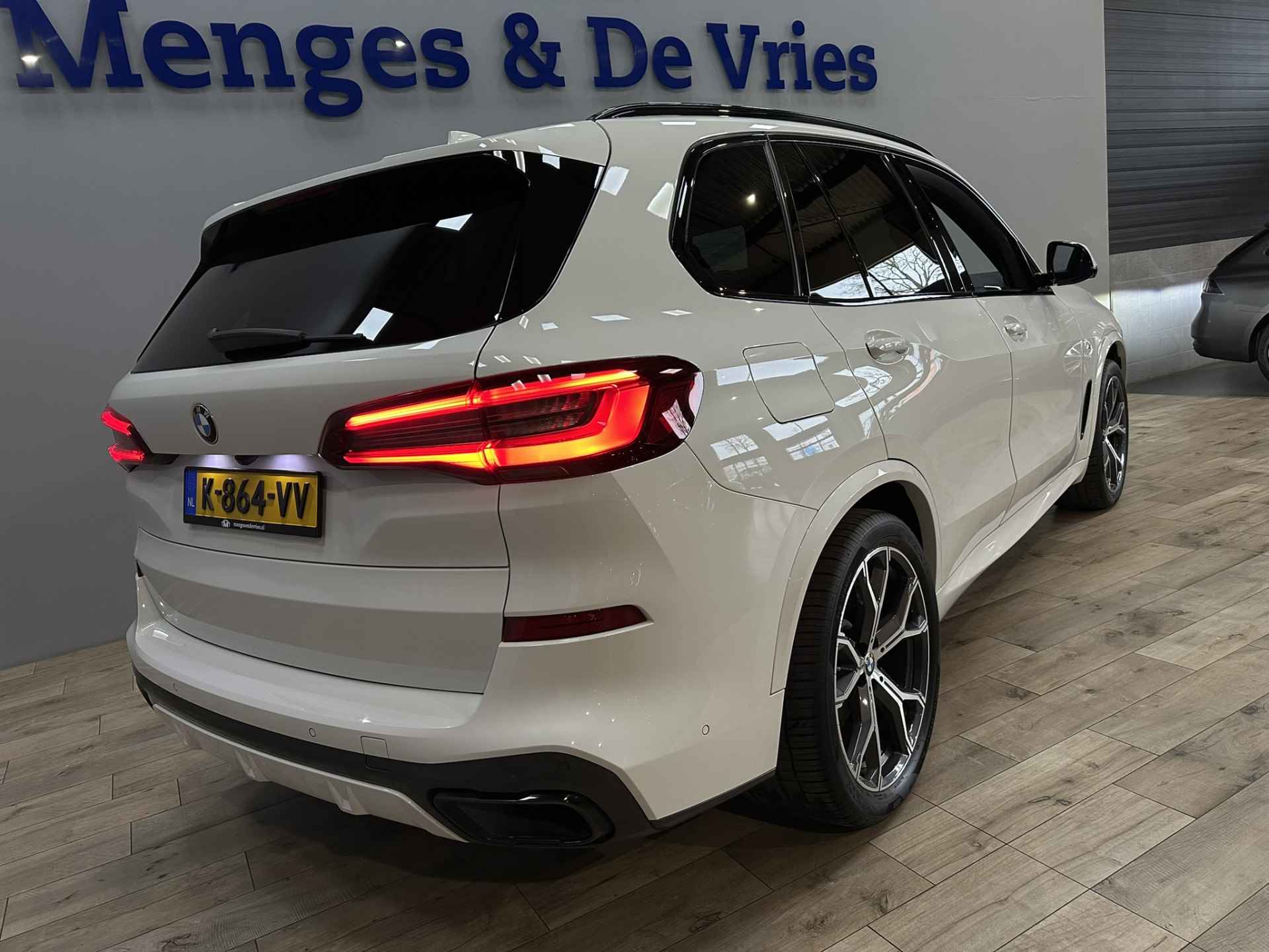 BMW X5 xDrive45e High Executive M Sport | Laser LED | Sky Lounge | Sportstoelen | Luchtvering | 360 Camera | Trekhaak | Adaptive Cruise | Harman Kardon | Apple Carplay | Isofix | NAP | - 56/60