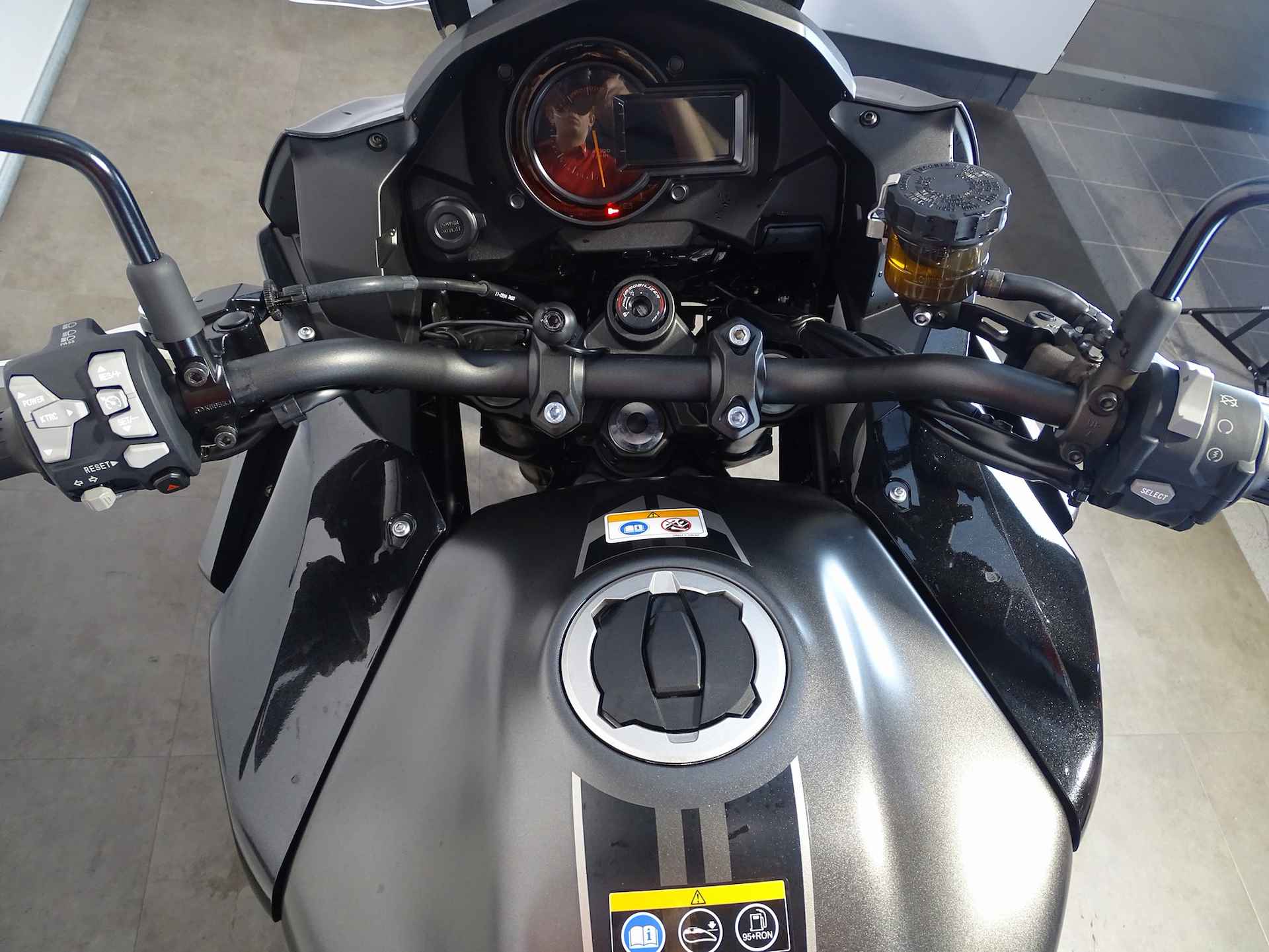 Kawasaki VERSYS 1000 - 7/9