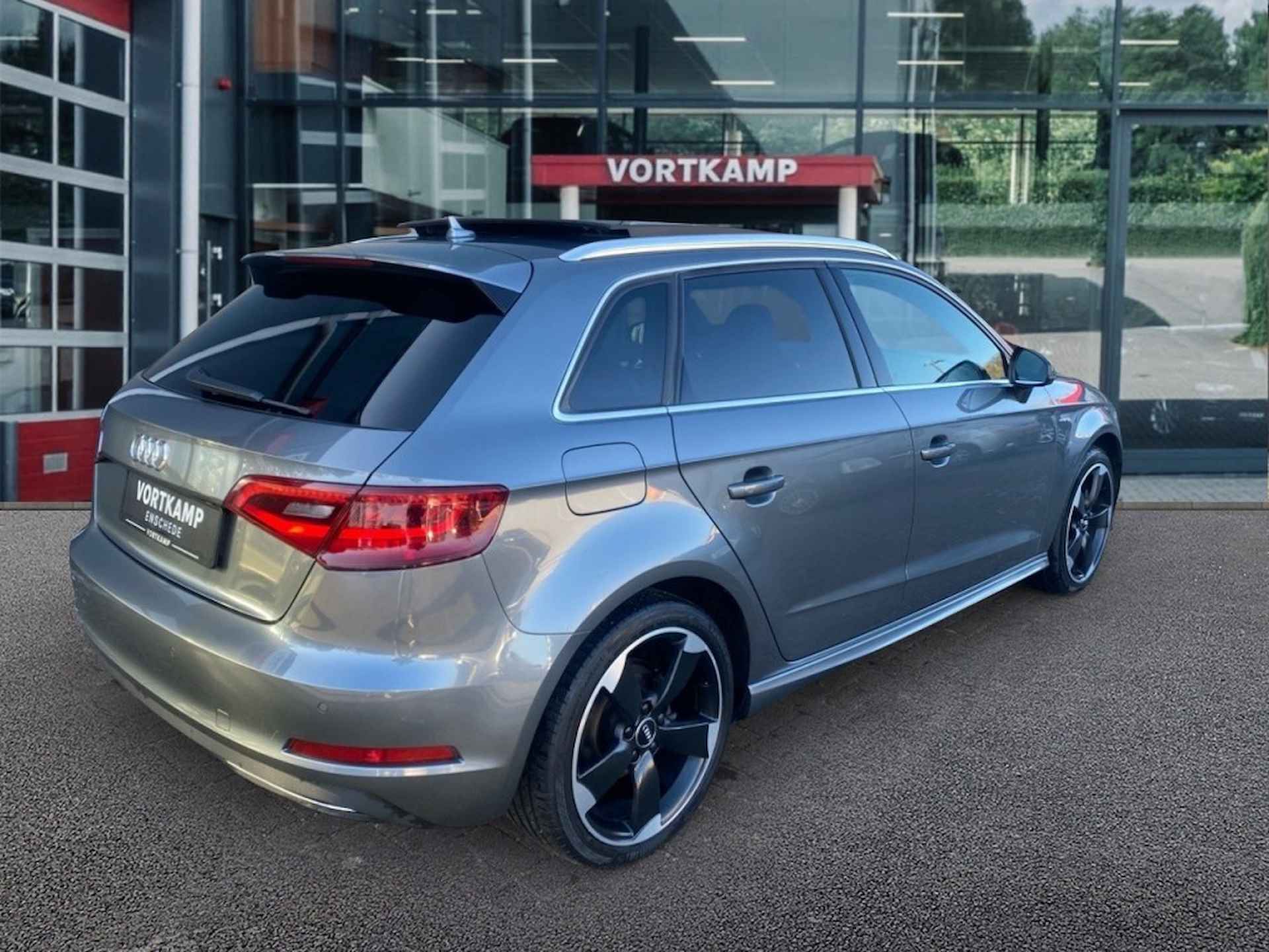 AUDI A3 1.4 E-TRON S-LINE RS-SEATS/PANO-DAK/B&amp;O/NAVI/CRUISE/STOELVERW - 5/24