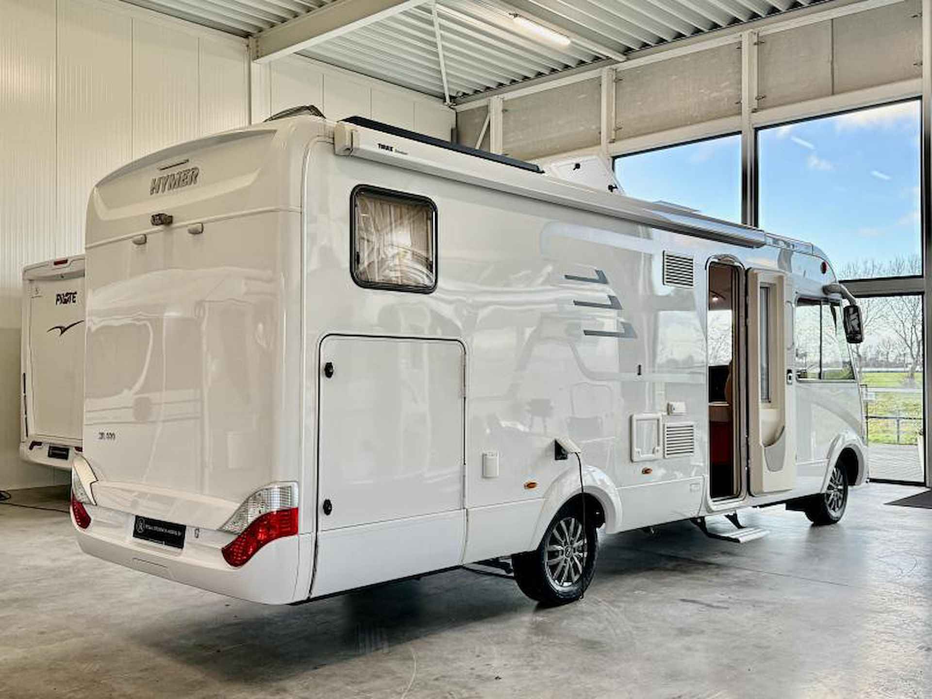 Hymer B ML I  Hymer B MLI 620 Automaat - 5/22