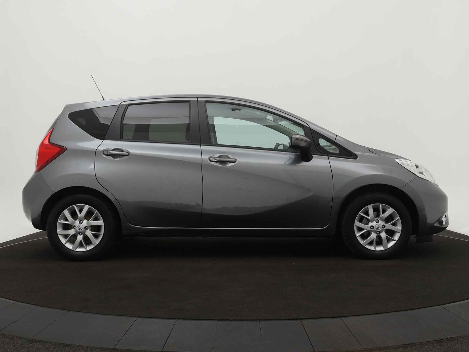 Nissan Note 1.2 Connect Edition Navigatie  - Cruise - Cilma - Keyless - Licht metaal 12 maanden Bovag garantie - 10/42