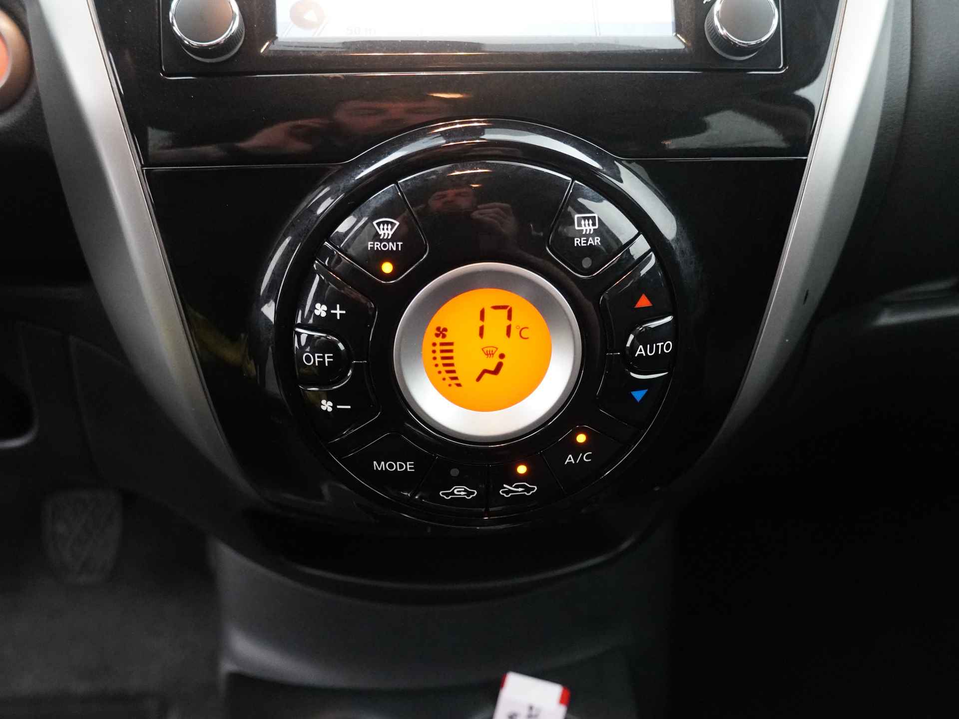 Nissan Note 1.2 Connect Edition Navigatie  - Cruise - Cilma - Keyless - Licht metaal 12 maanden Bovag garantie - 26/42